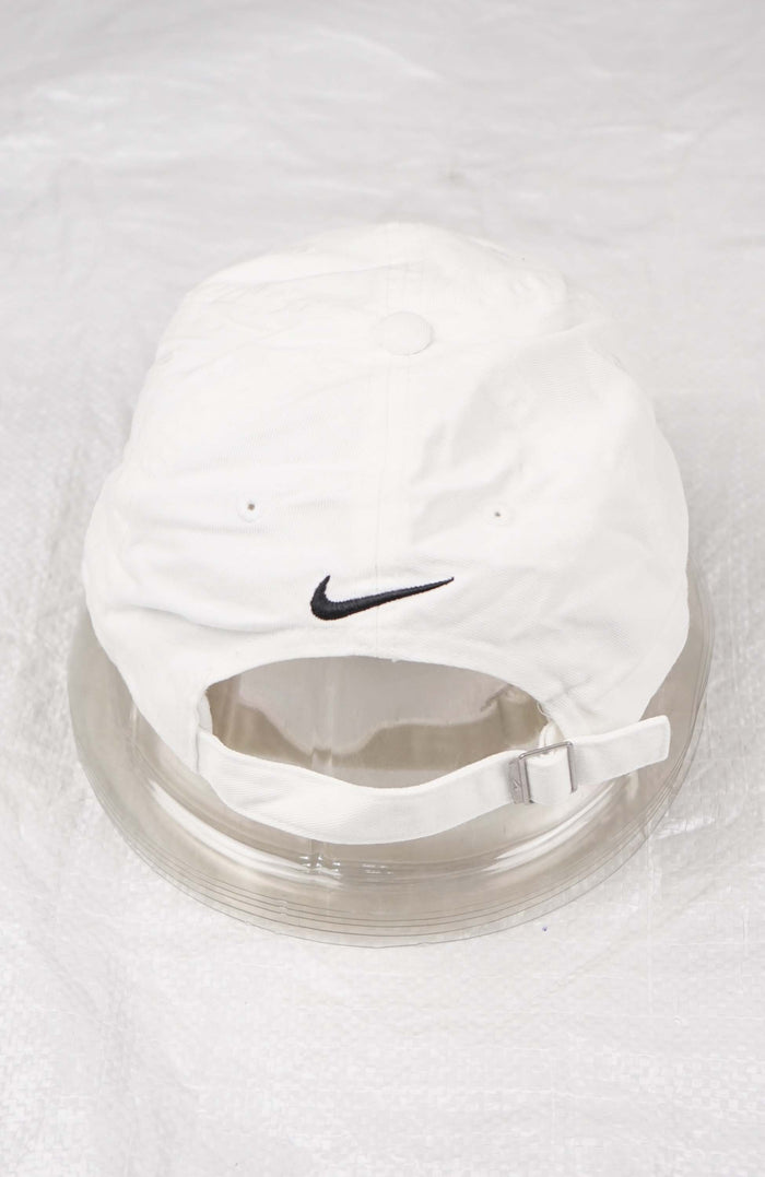 VINTAGE NIKE SEOUL HAT