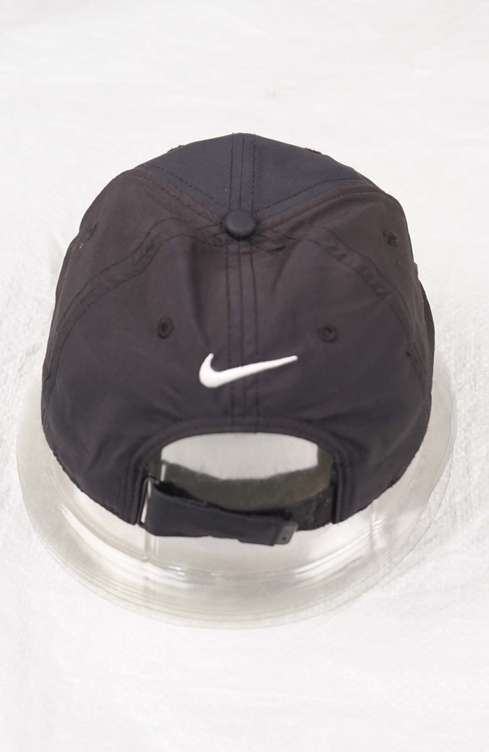 VINTAGE NIKE HAT
