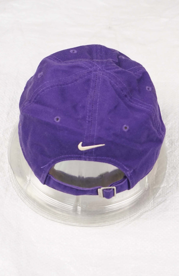 VINTAGE NIKE HAT