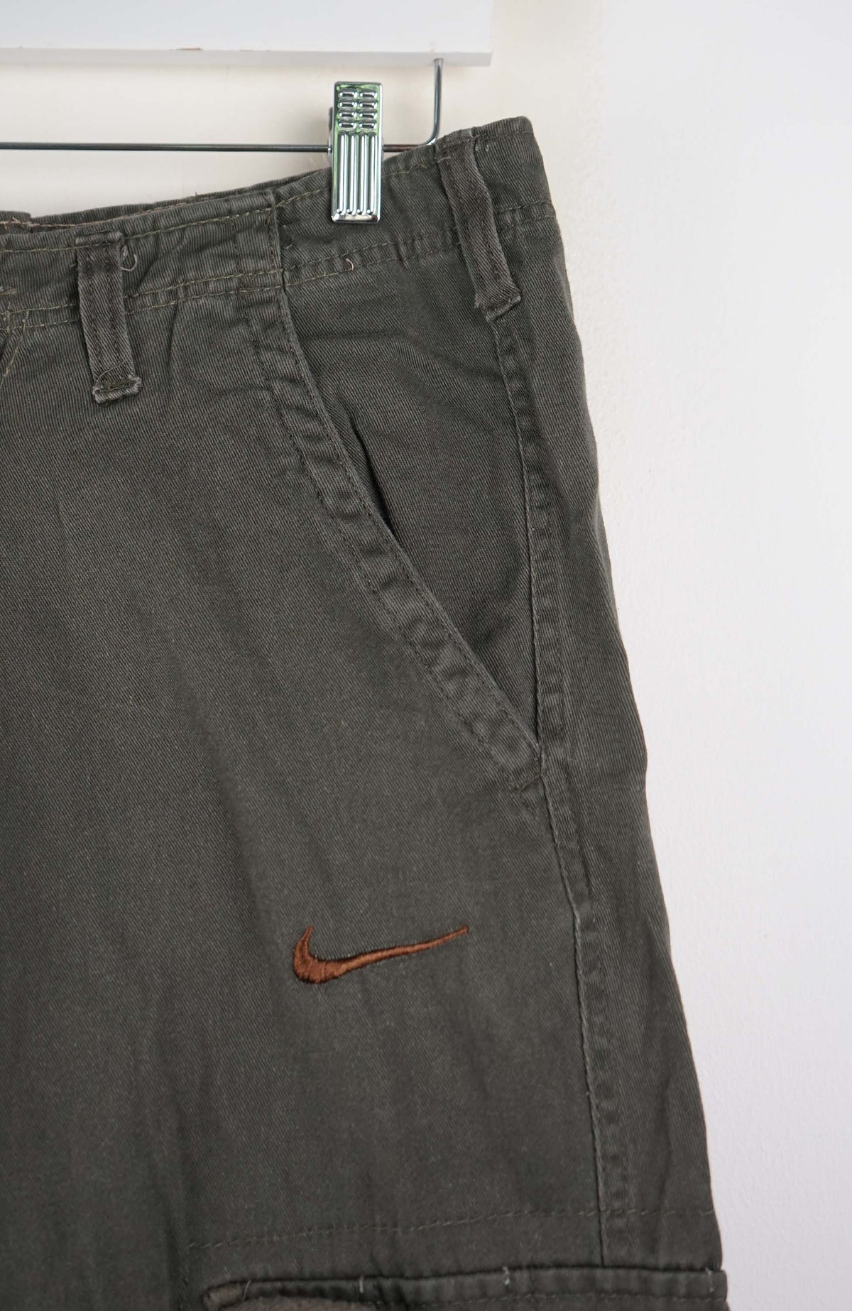 VINTAGE REWORK CARGO SHORTS W30