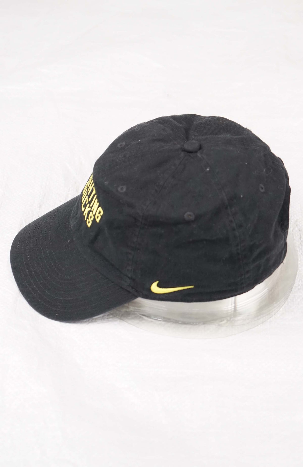 VINTAGE NIKE FIGHTING DUCKS HAT