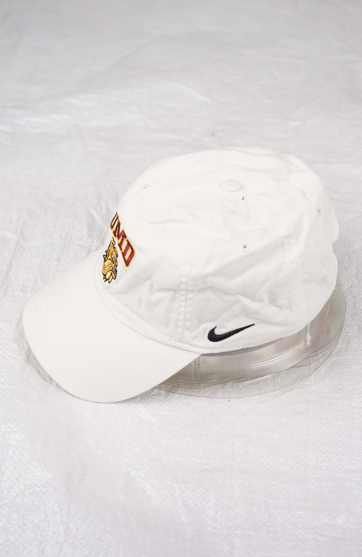 VINTAGE NIKE UMD HAT