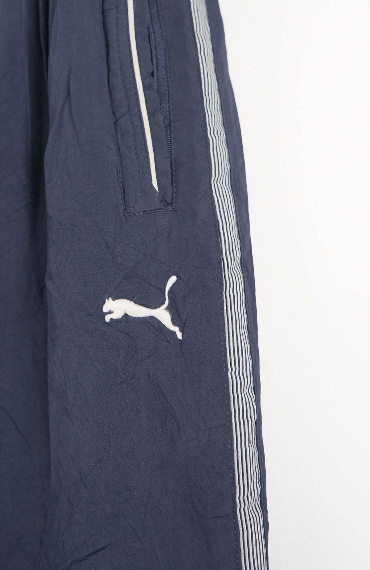 VINTAGE PUMA TRACK PANTS (M)