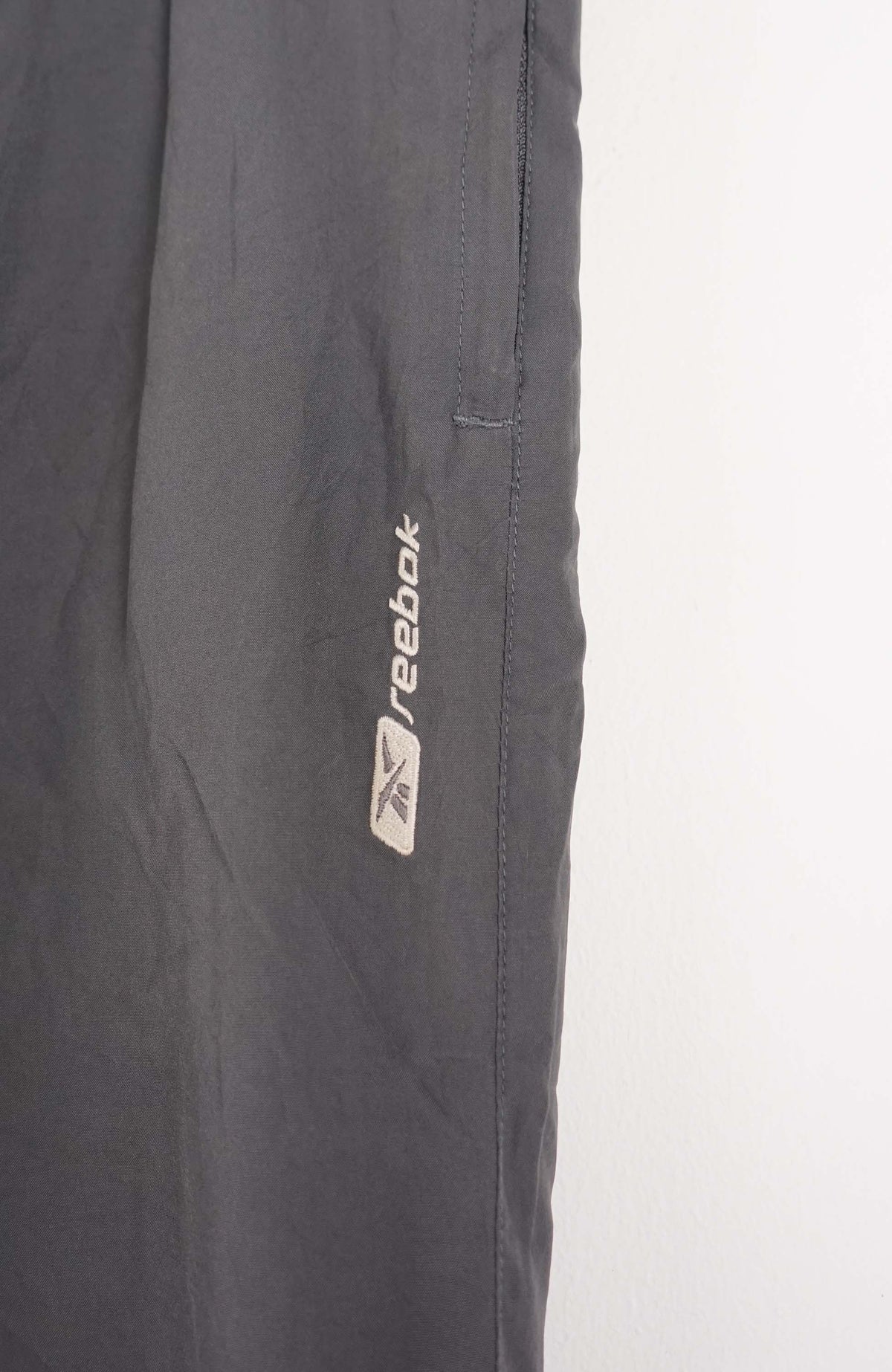 VINTAGE REEBOK TRACK PANTS (L)