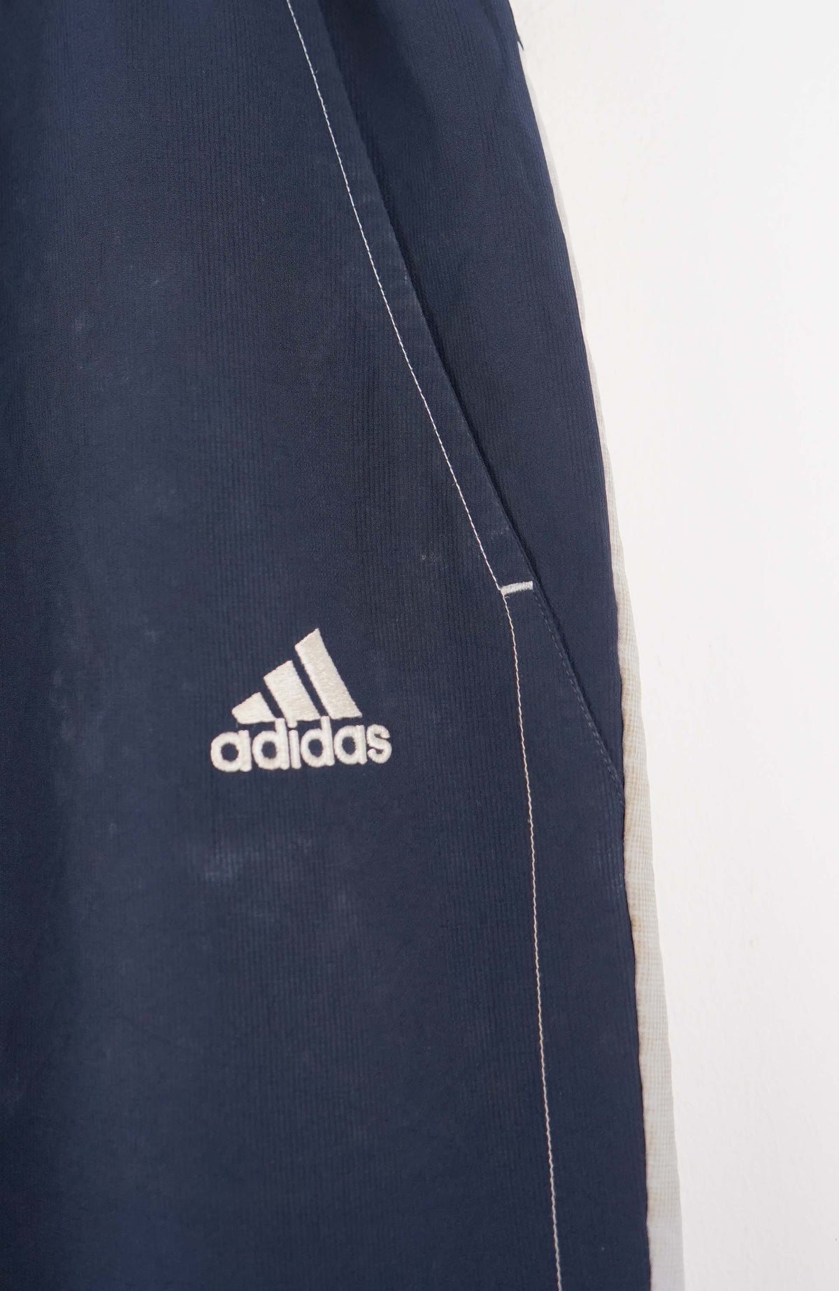 VINTAGE ADIDAS TRACK PANTS (L)