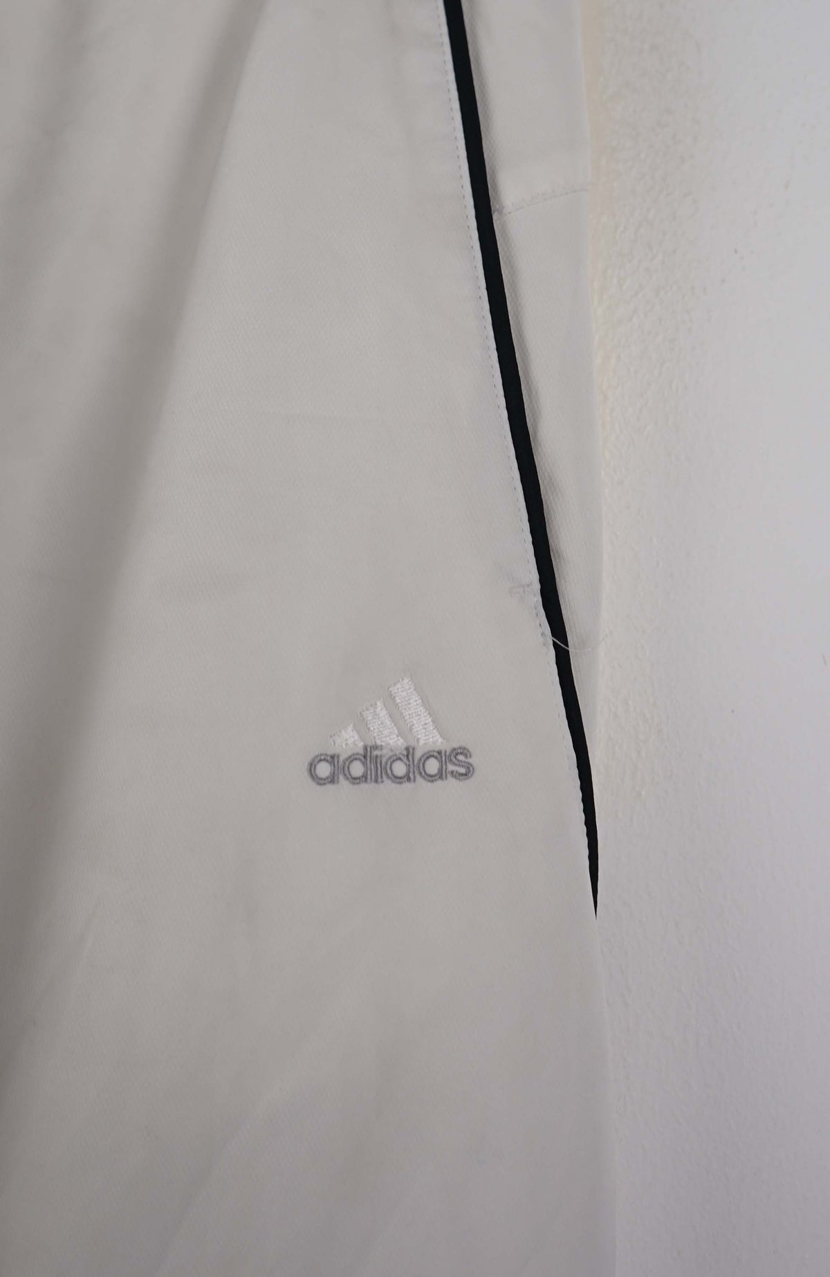 VINTAGE ADIDAS TRACK PANTS (M)