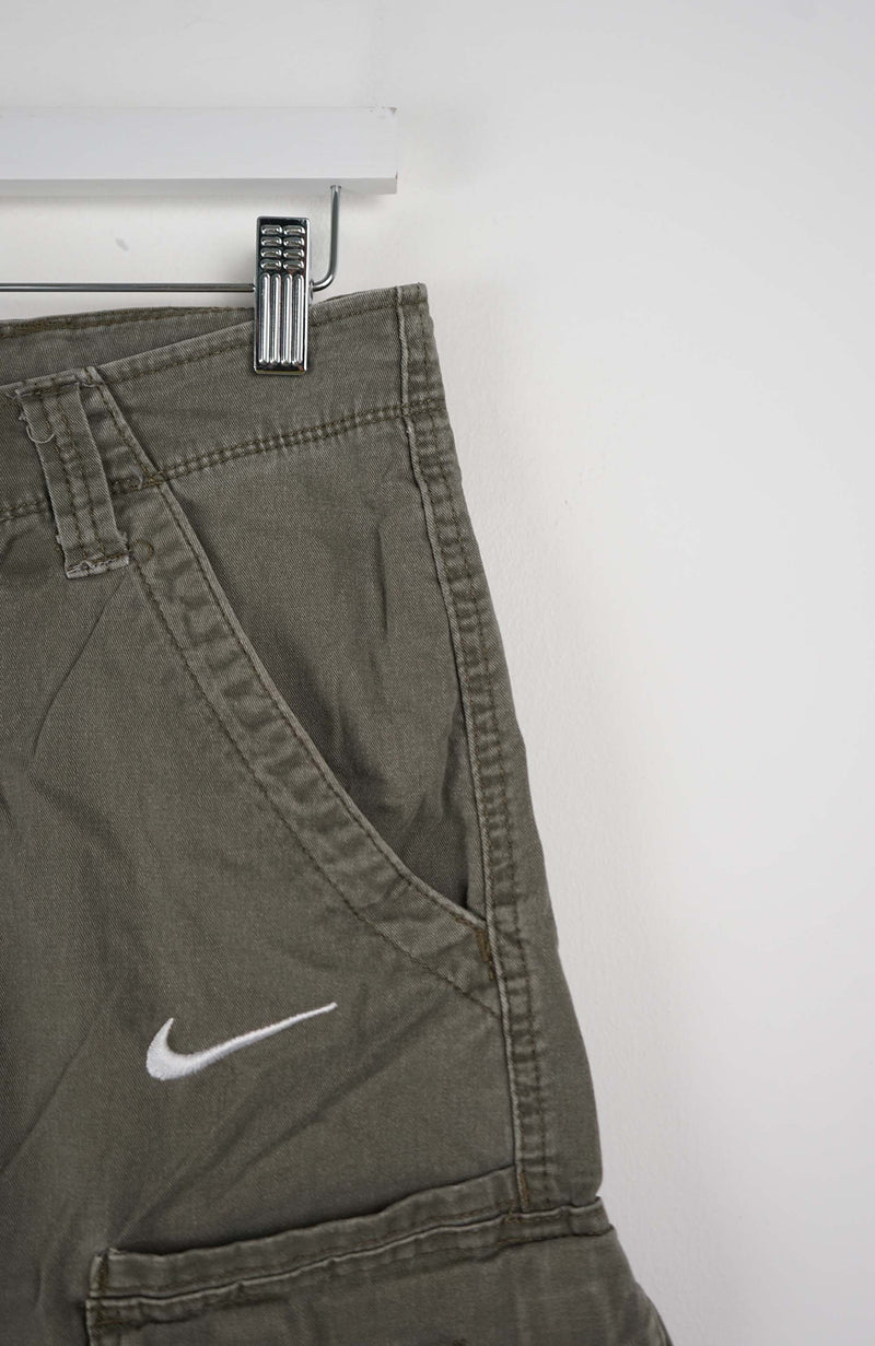 VINTAGE REWORK CARGO SHORTS W30