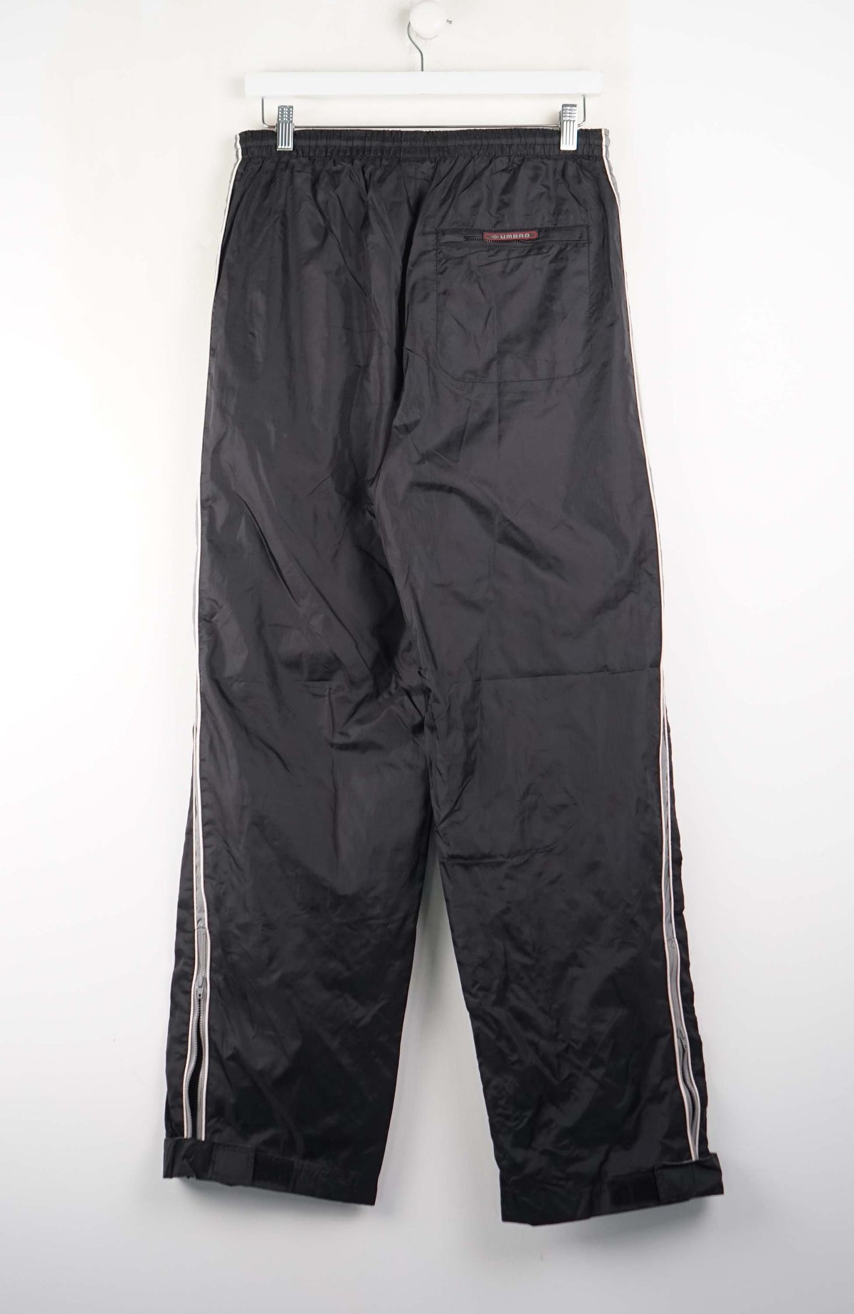 VINTAGE UMBRO TRACK PANTS (M)