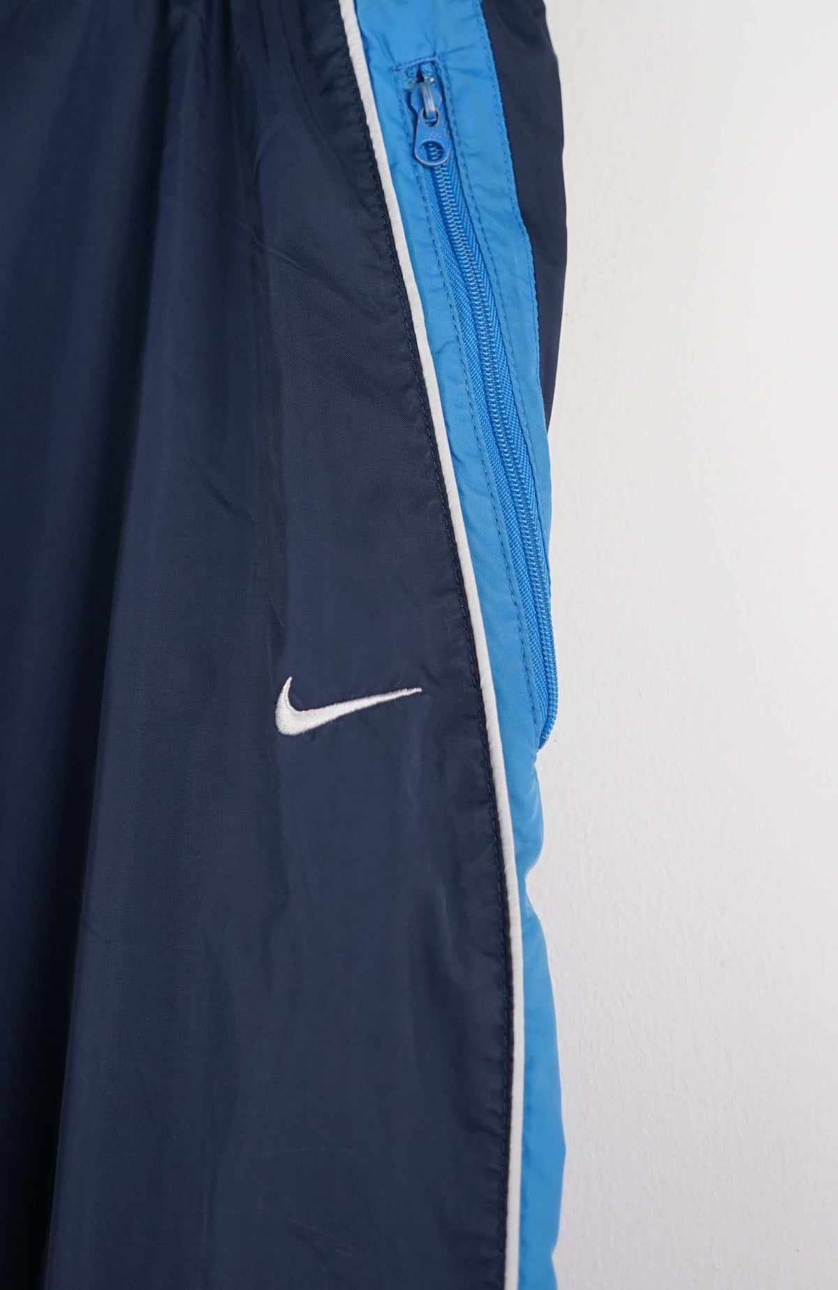 VINTAGE NIKE TRACK PANTS (XL)