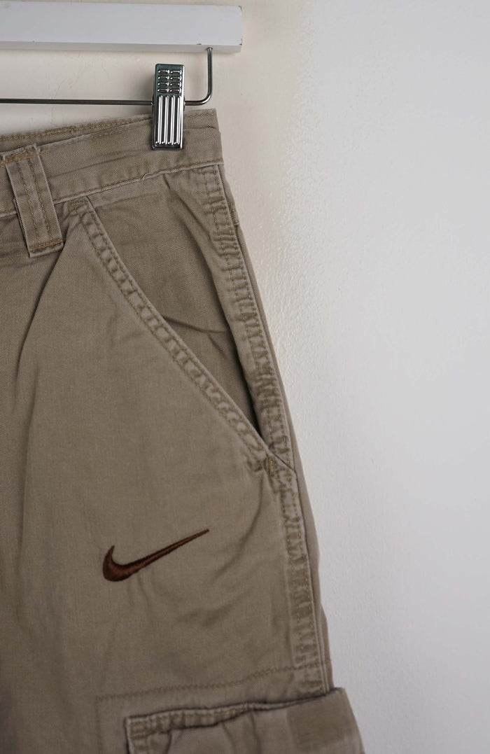 VINTAGE REWORK CARGO SHORTS W26