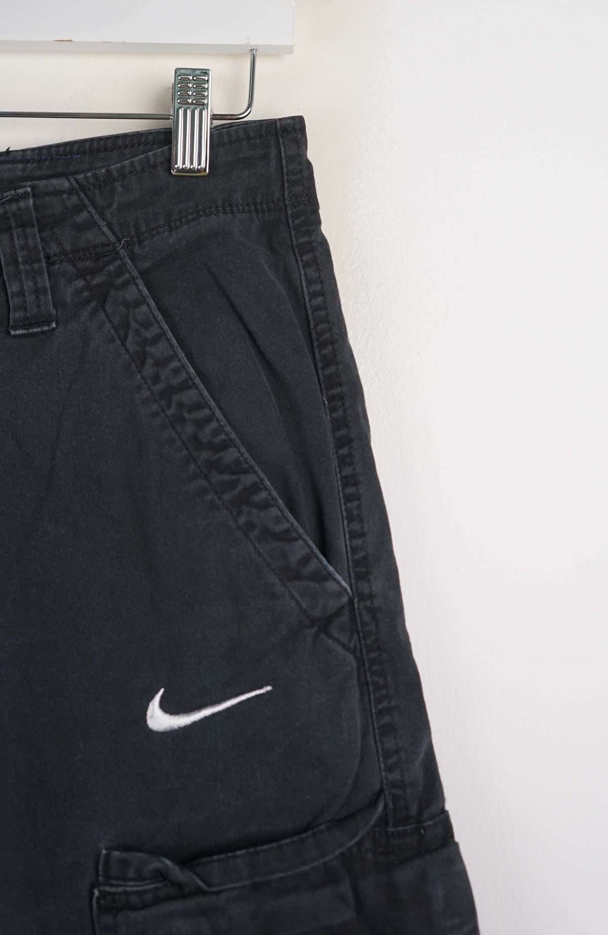 VINTAGE REWORK CARGO SHORTS W30