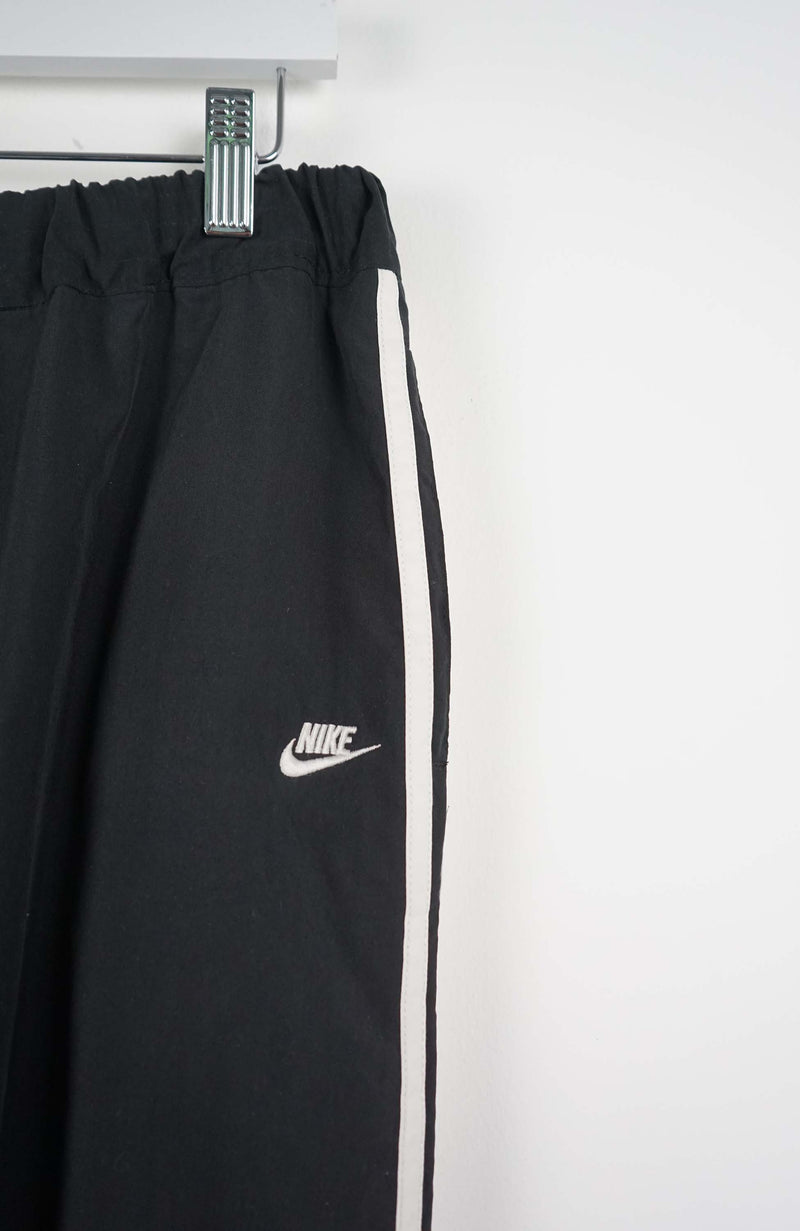 VINTAGE NIKE 3/4 TRACK PANTS (M)