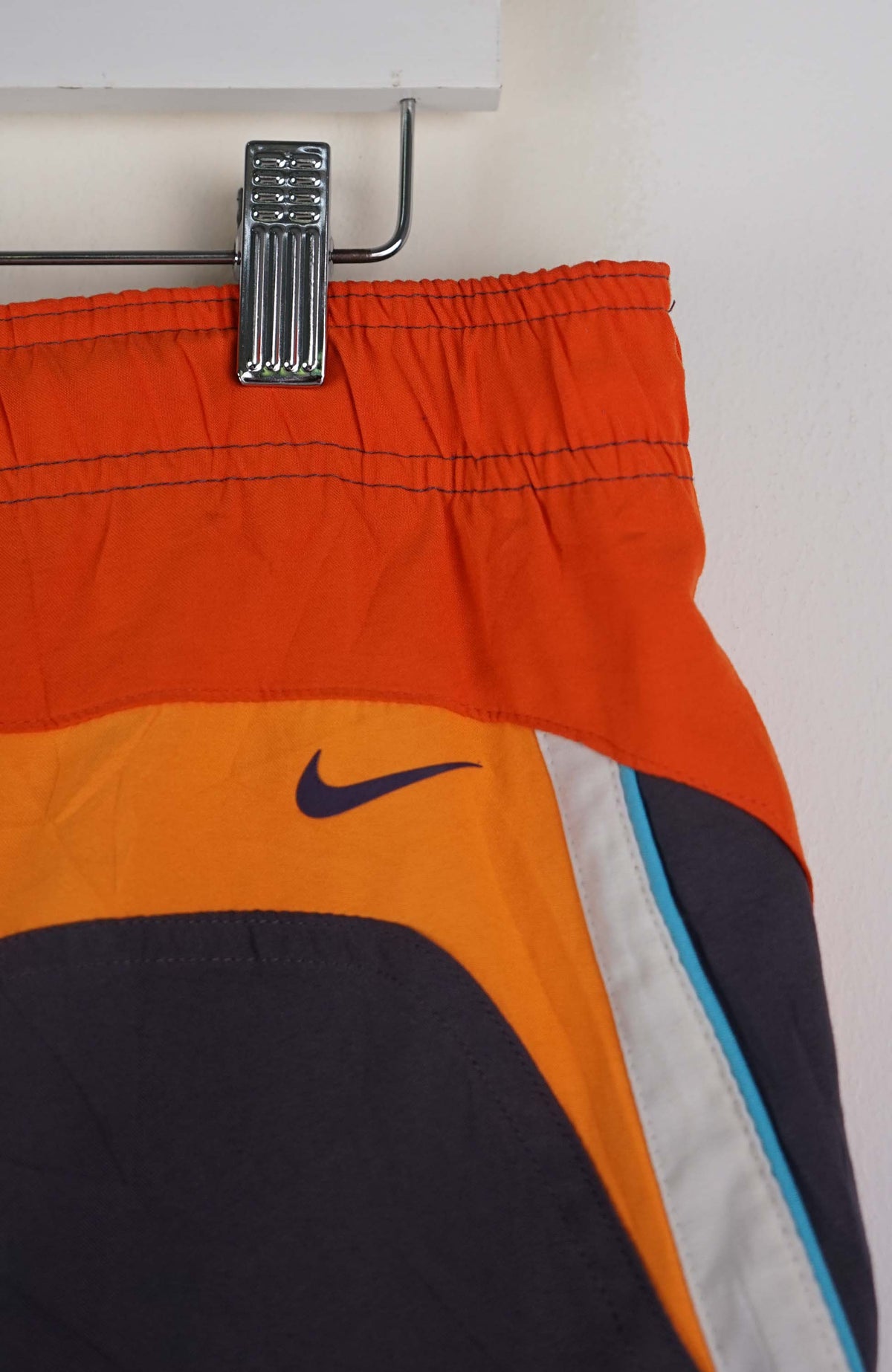 VINTAGE NIKE BOARD SHORTS W38