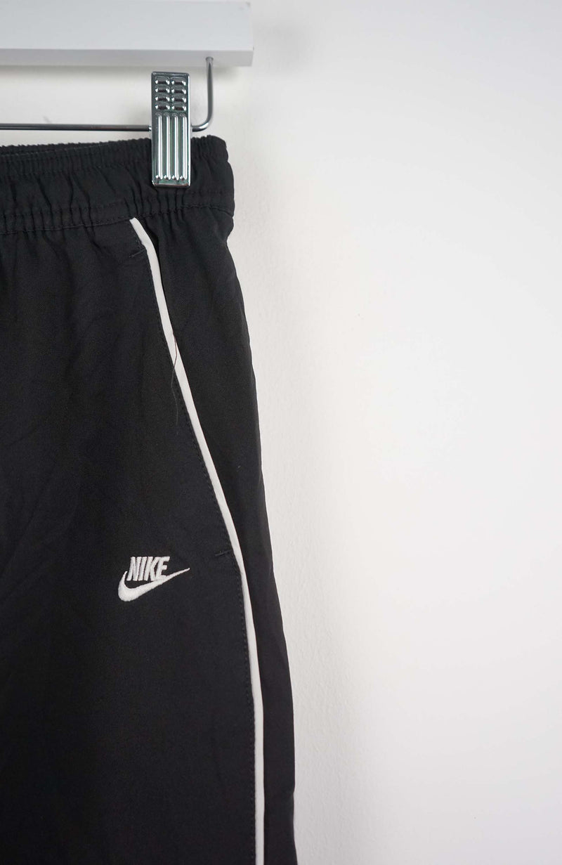 VINTAGE NIKE 3/4 TRACK PANTS (S)