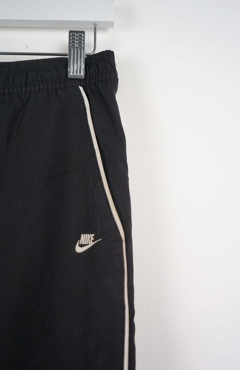 VINTAGE NIKE 3/4 TRACK PANTS (M)