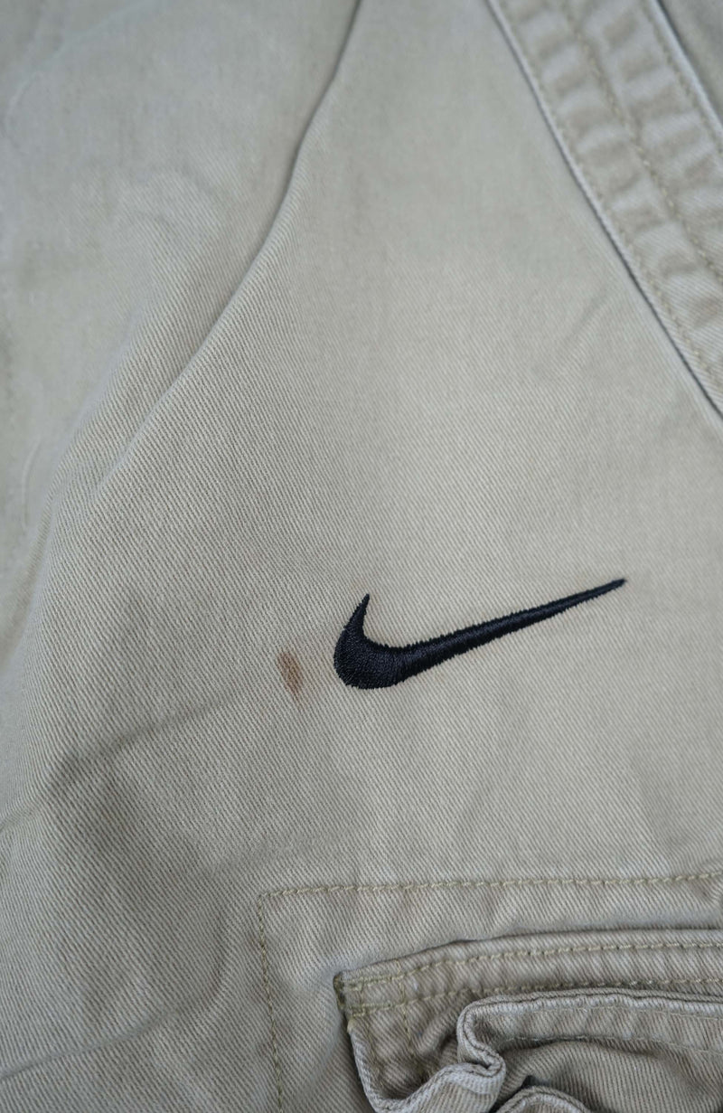 VINTAGE REWORK CARGO SHORTS W29