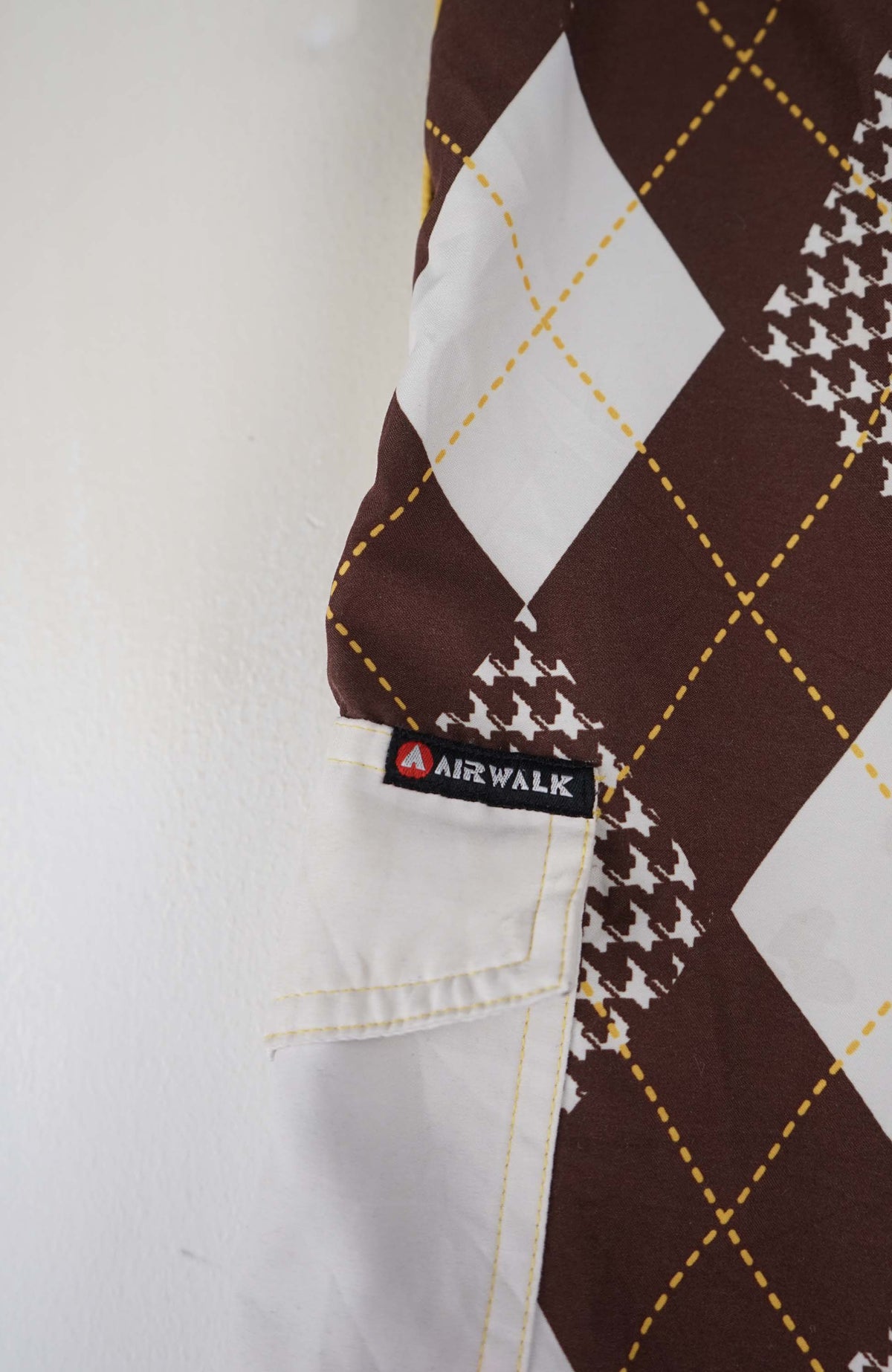VINTAGE AIRWALK BOARD SHORTS W34