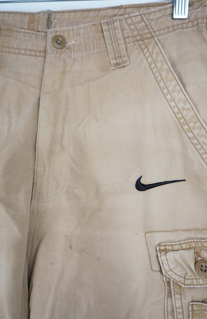 VINTAGE REWORK CARGO SHORTS W29
