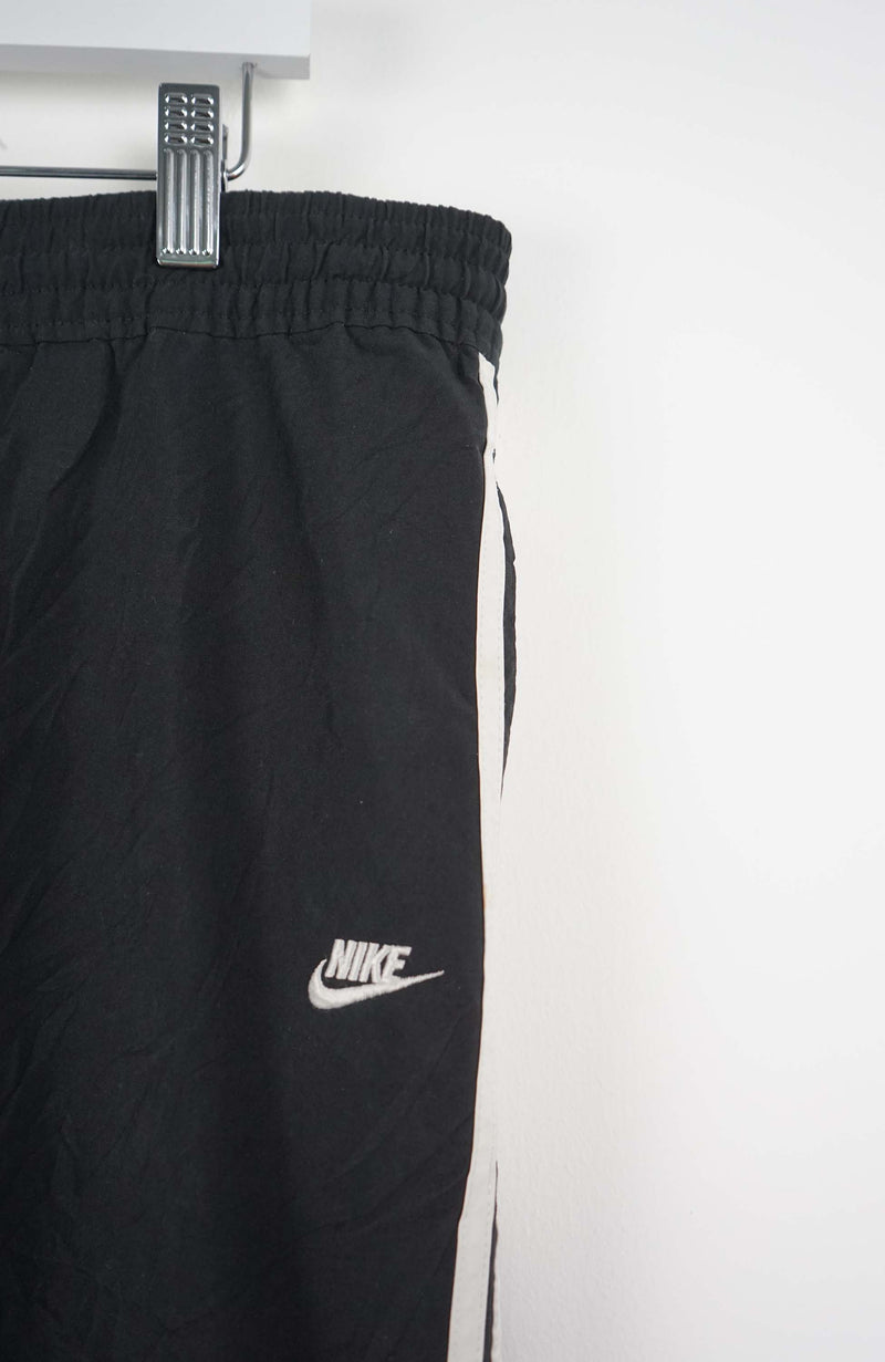 VINTAGE NIKE 3/4 TRACK PANTS (XL)