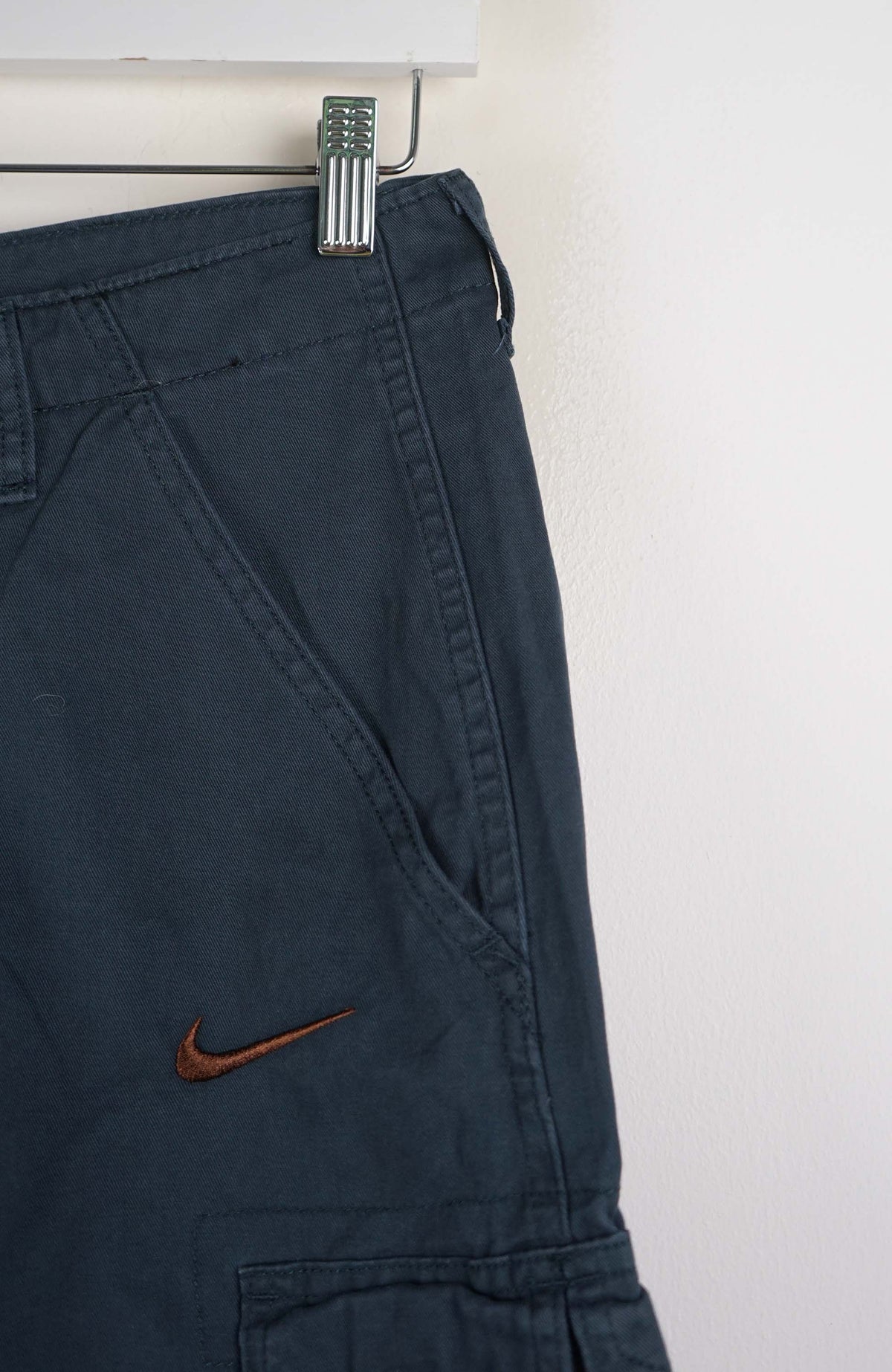 VINTAGE REWORK CARGO SHORTS W28