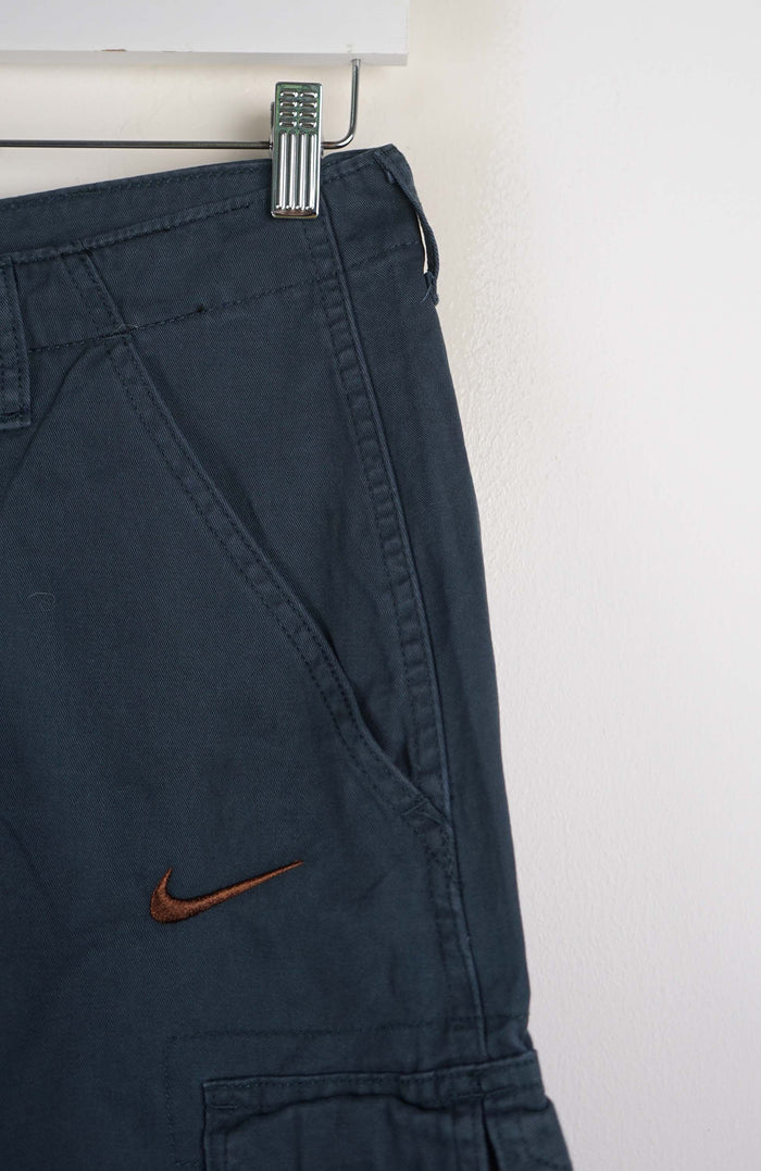 VINTAGE REWORK CARGO SHORTS W28