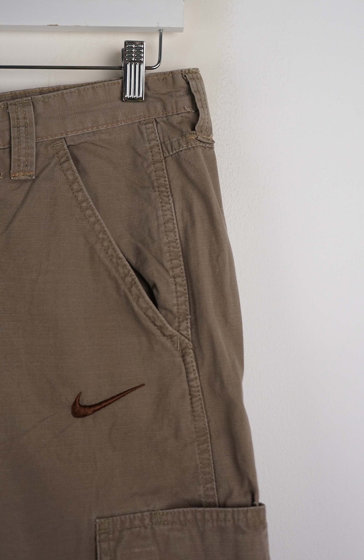 VINTAGE REWORK CARGO SHORTS W30