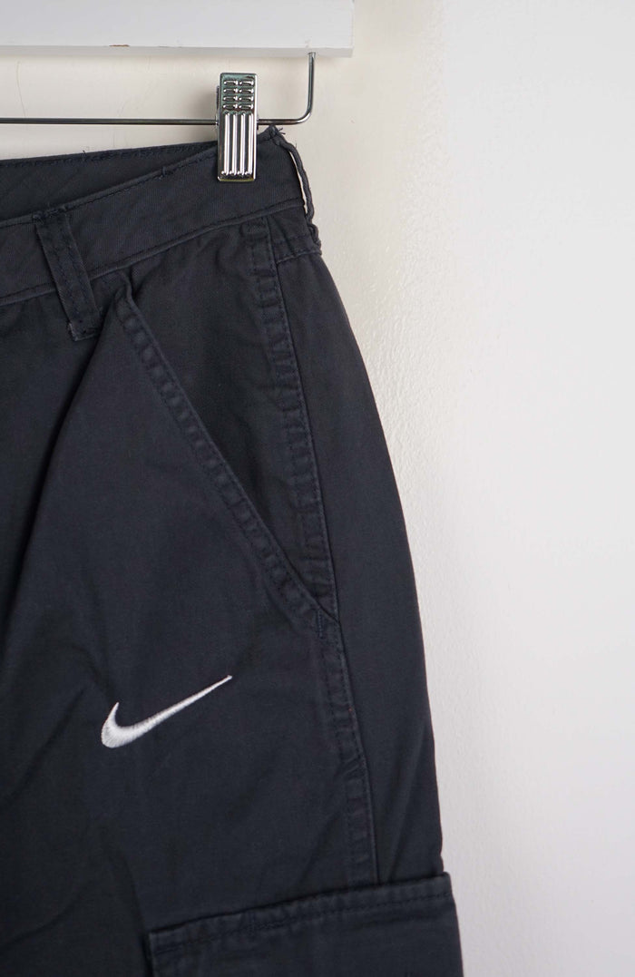 VINTAGE REWORK CARGO SHORTS W24