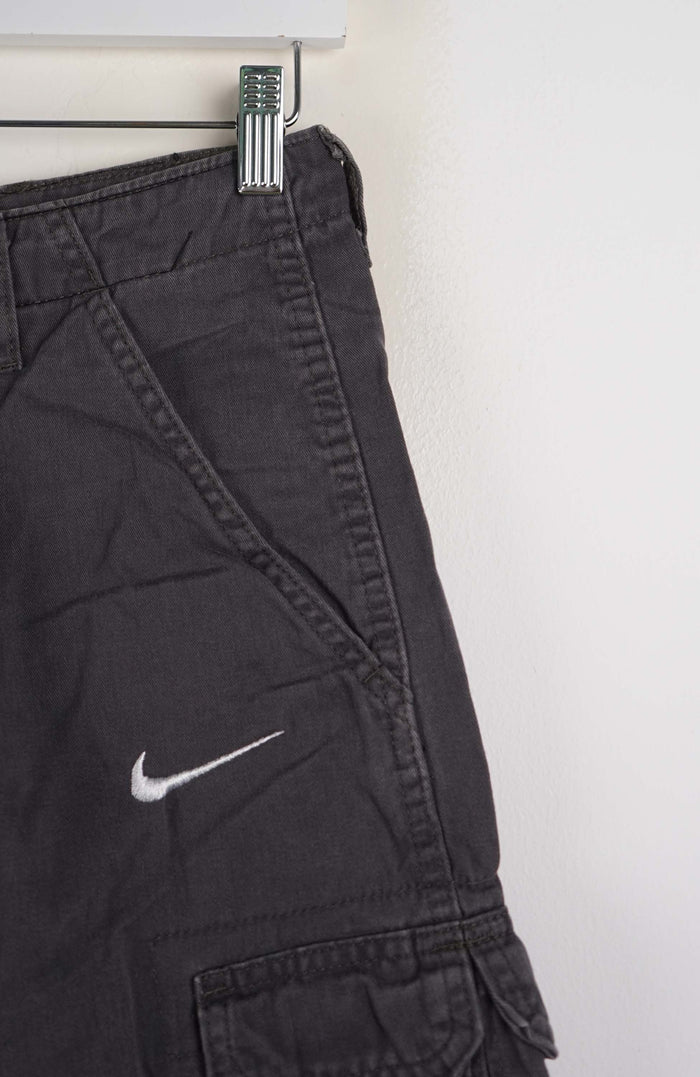 VINTAGE REWORK CARGO SHORTS W28