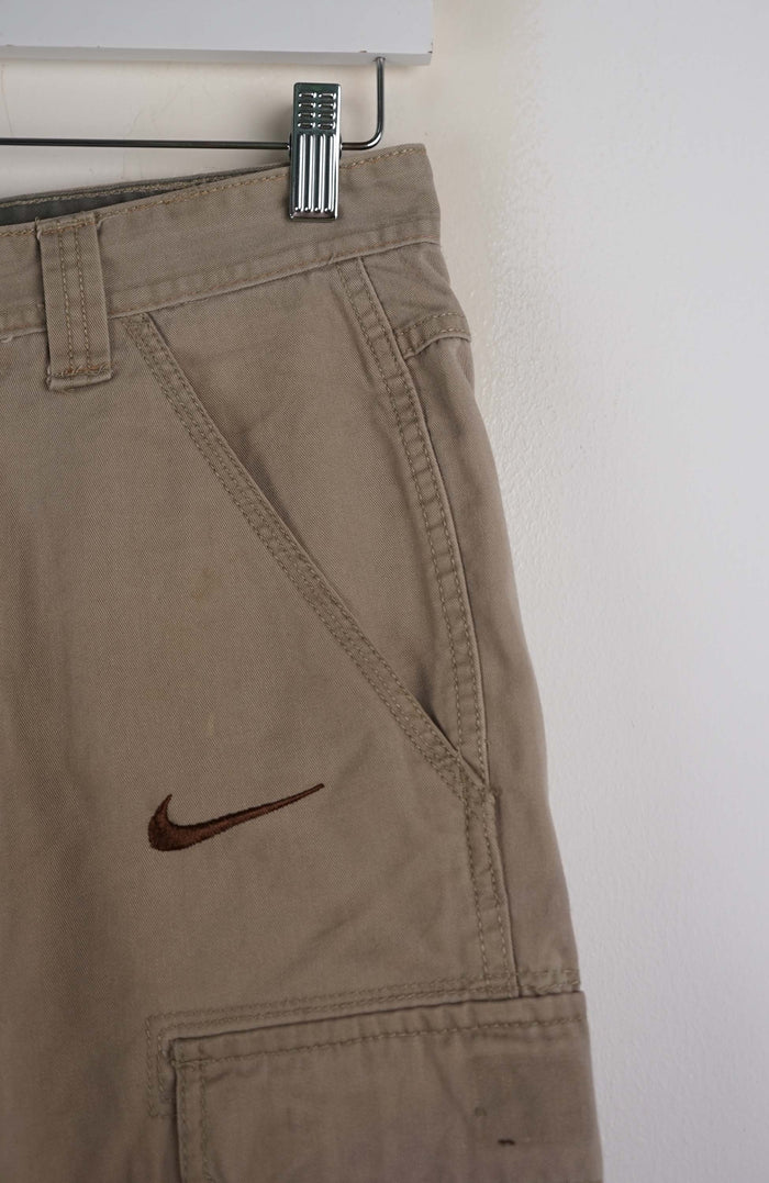VINTAGE REWORK CARGO SHORTS W28