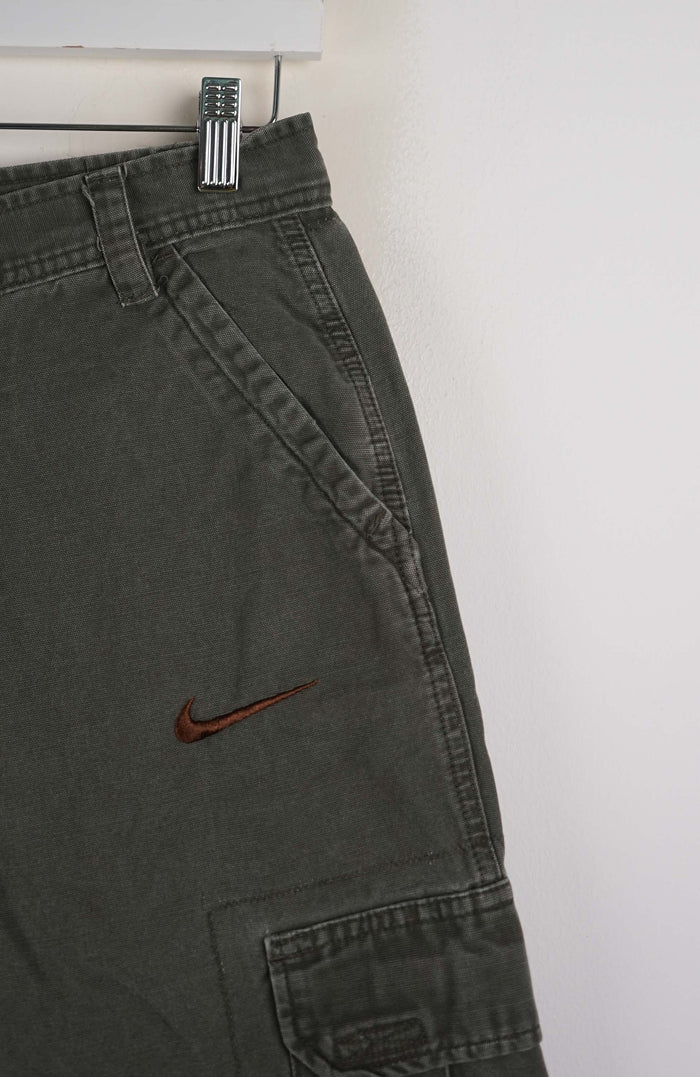 VINTAGE REWORK CARGO SHORTS W29