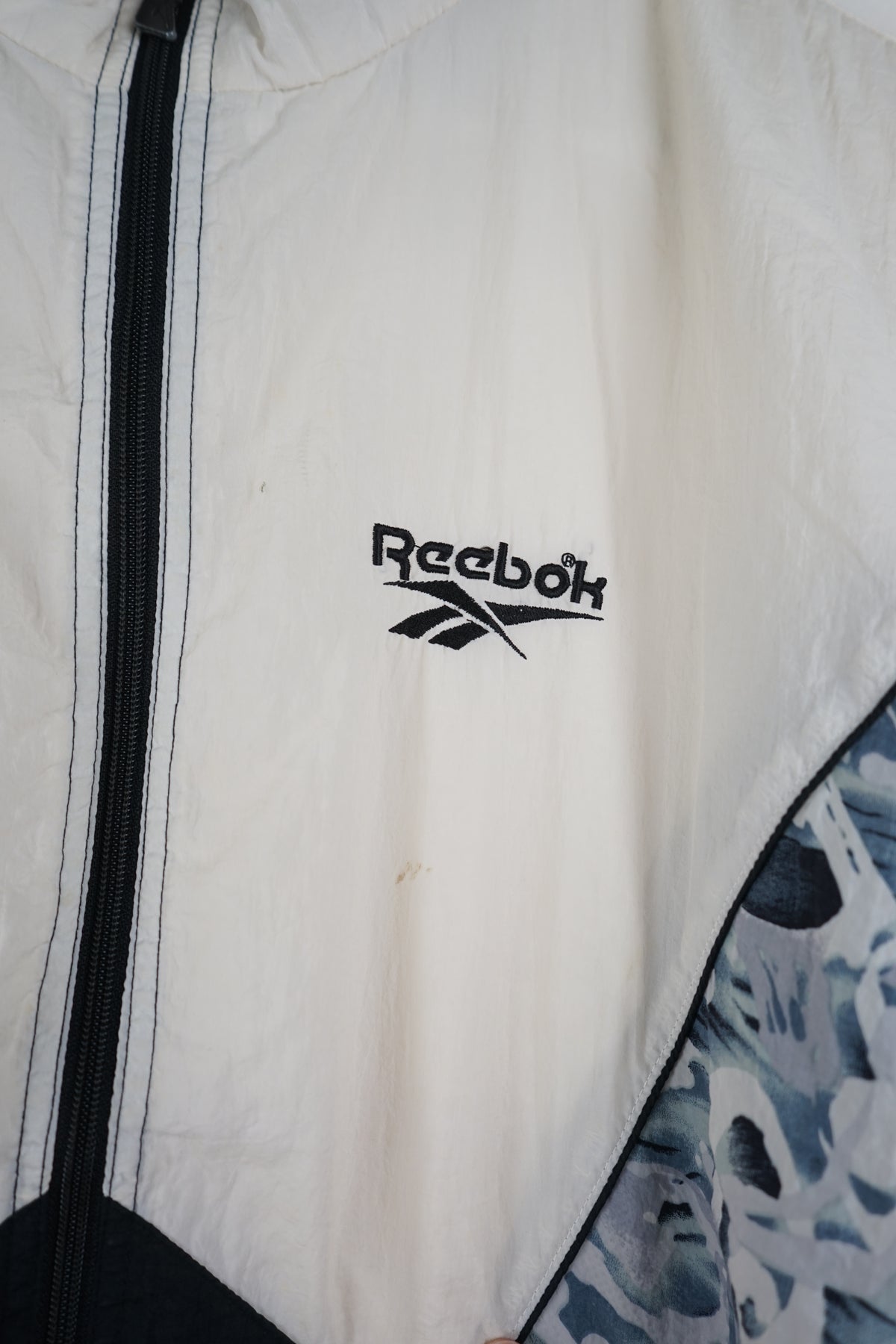 VINTAGE REEBOK WINDBREAKER (S)