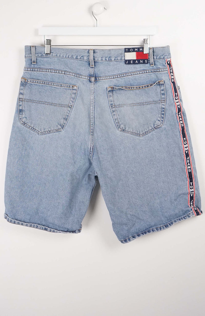 VINTAGE TOMMY HILFIGER SHORTS W38