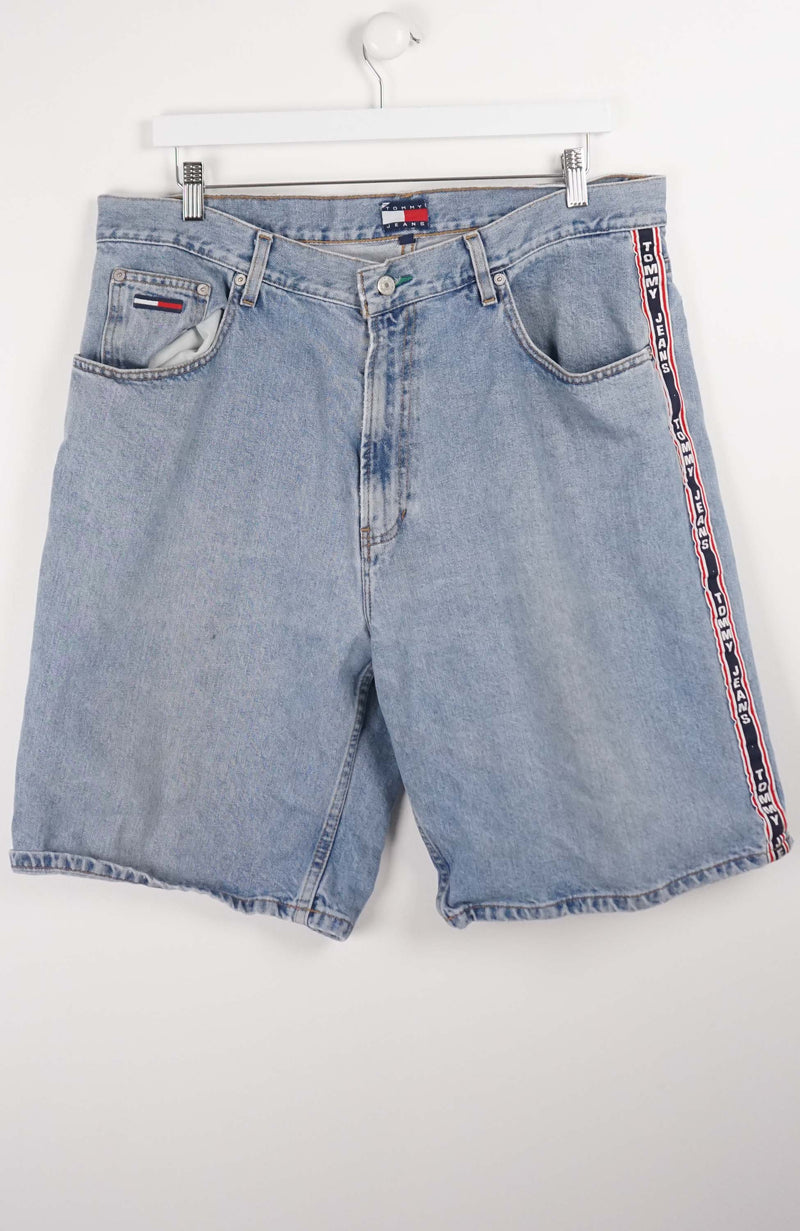 VINTAGE TOMMY HILFIGER SHORTS W38