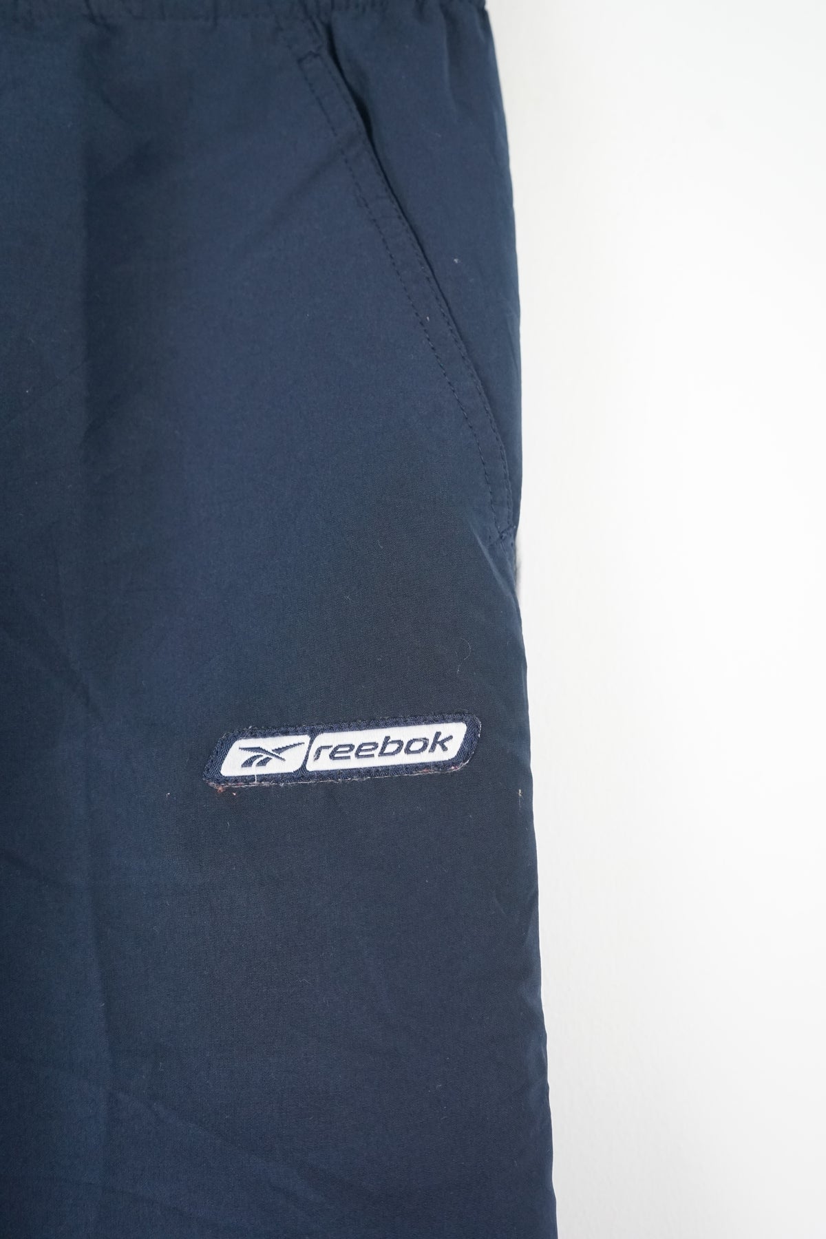 VINTAGE REEBOK 3/4 TRACK PANT SHORTS (S)