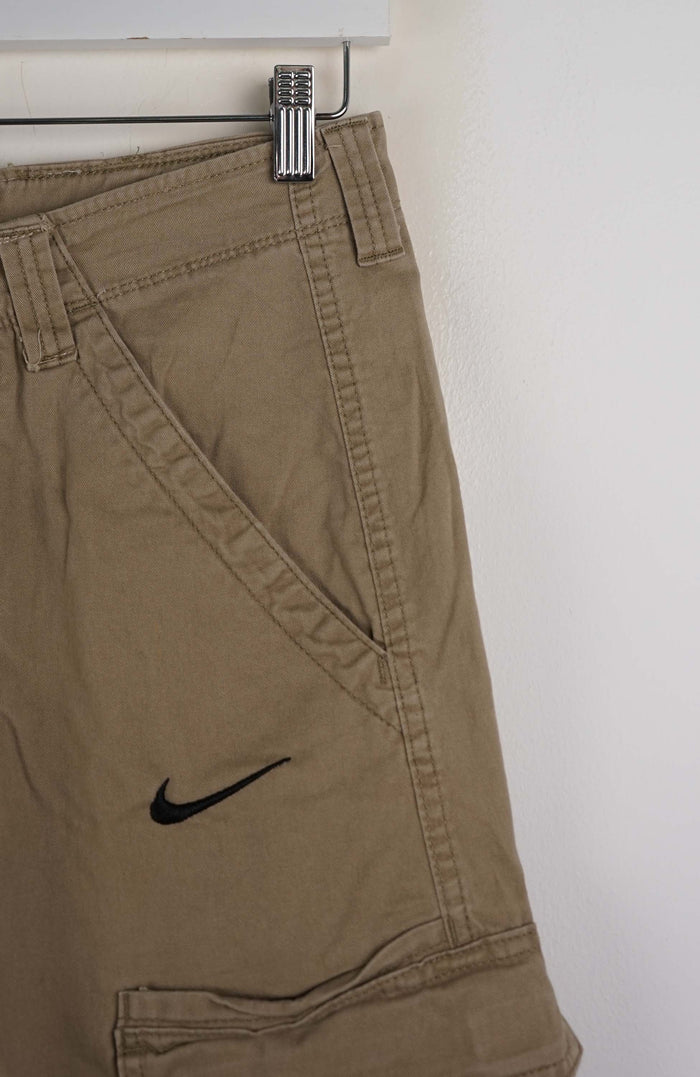 VINTAGE REWORK CARGO SHORTS W28