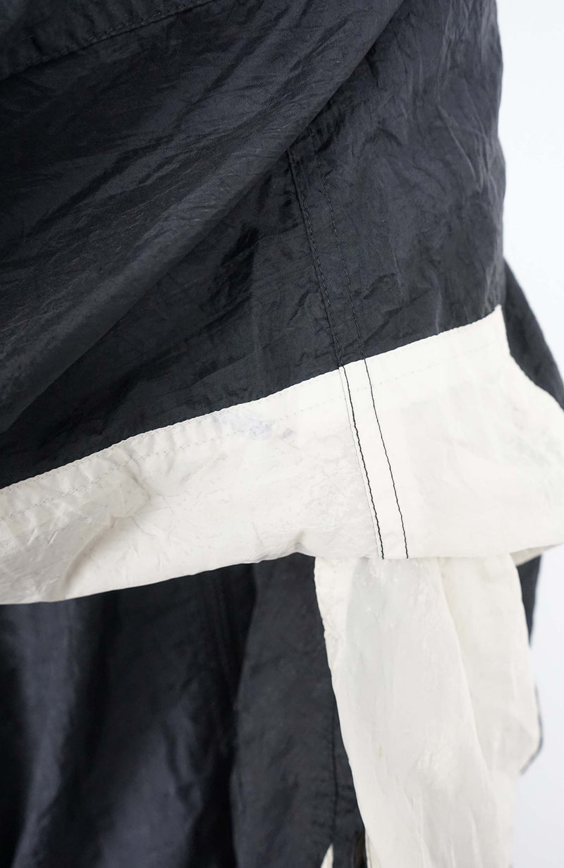 VINTAGE REEBOK WINDBREAKER (XL)