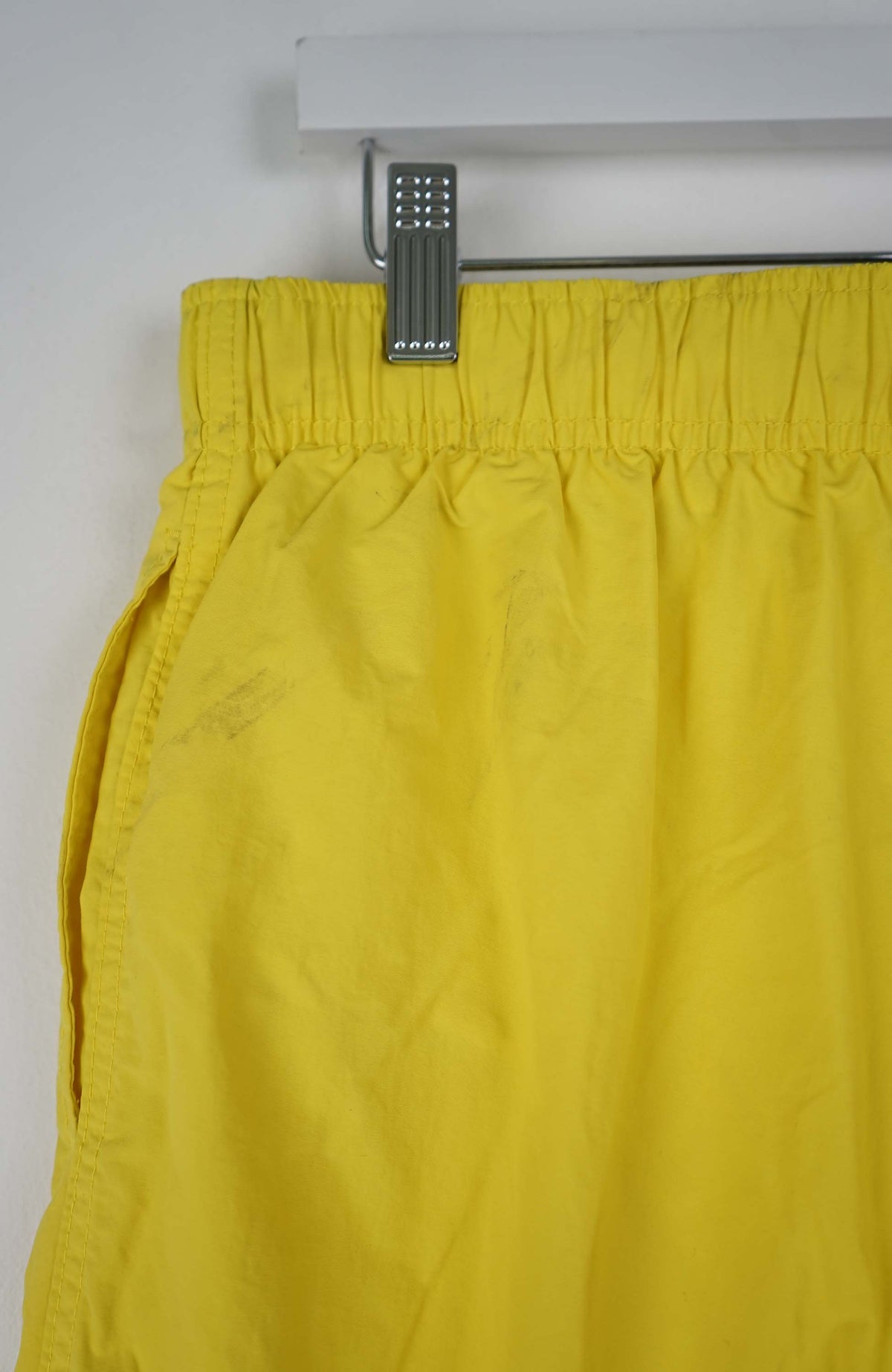 VINTAGE TOMMY HILFIGER SHORTS W33