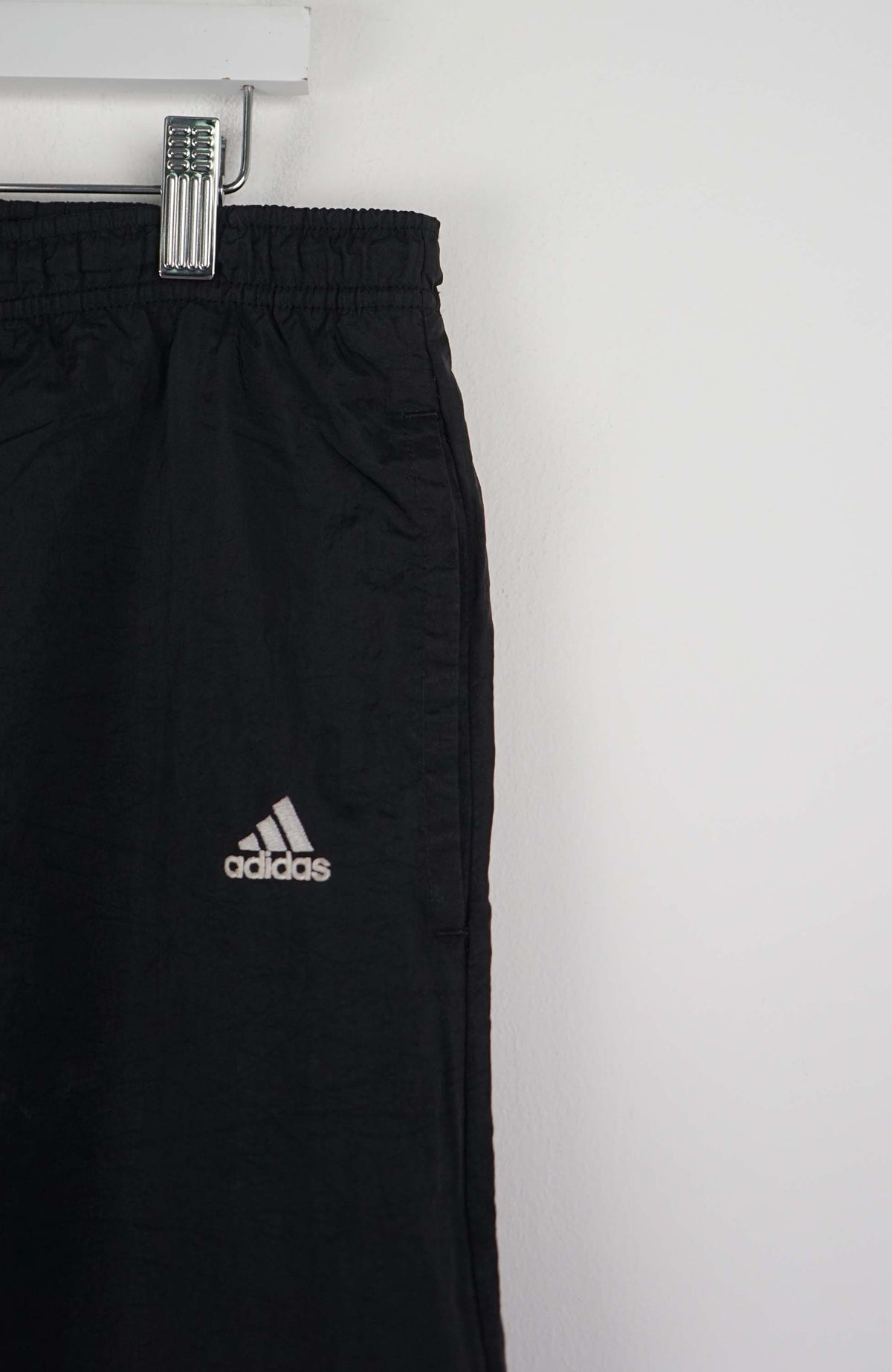 VINTAGE ADIDAS TRACK PANTS (L)