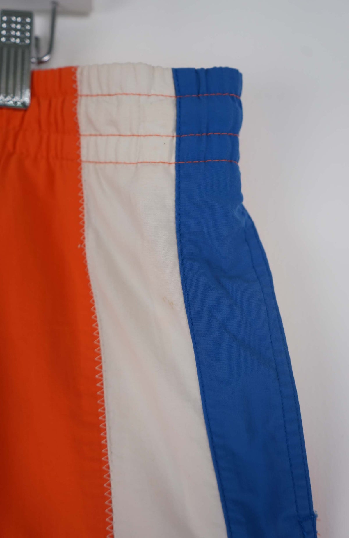 VINTAGE NAUTICA SHORTS W38