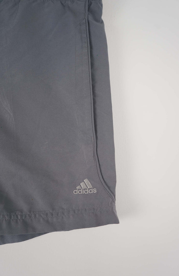 VINTAGE ADIDAS SHORTS W36