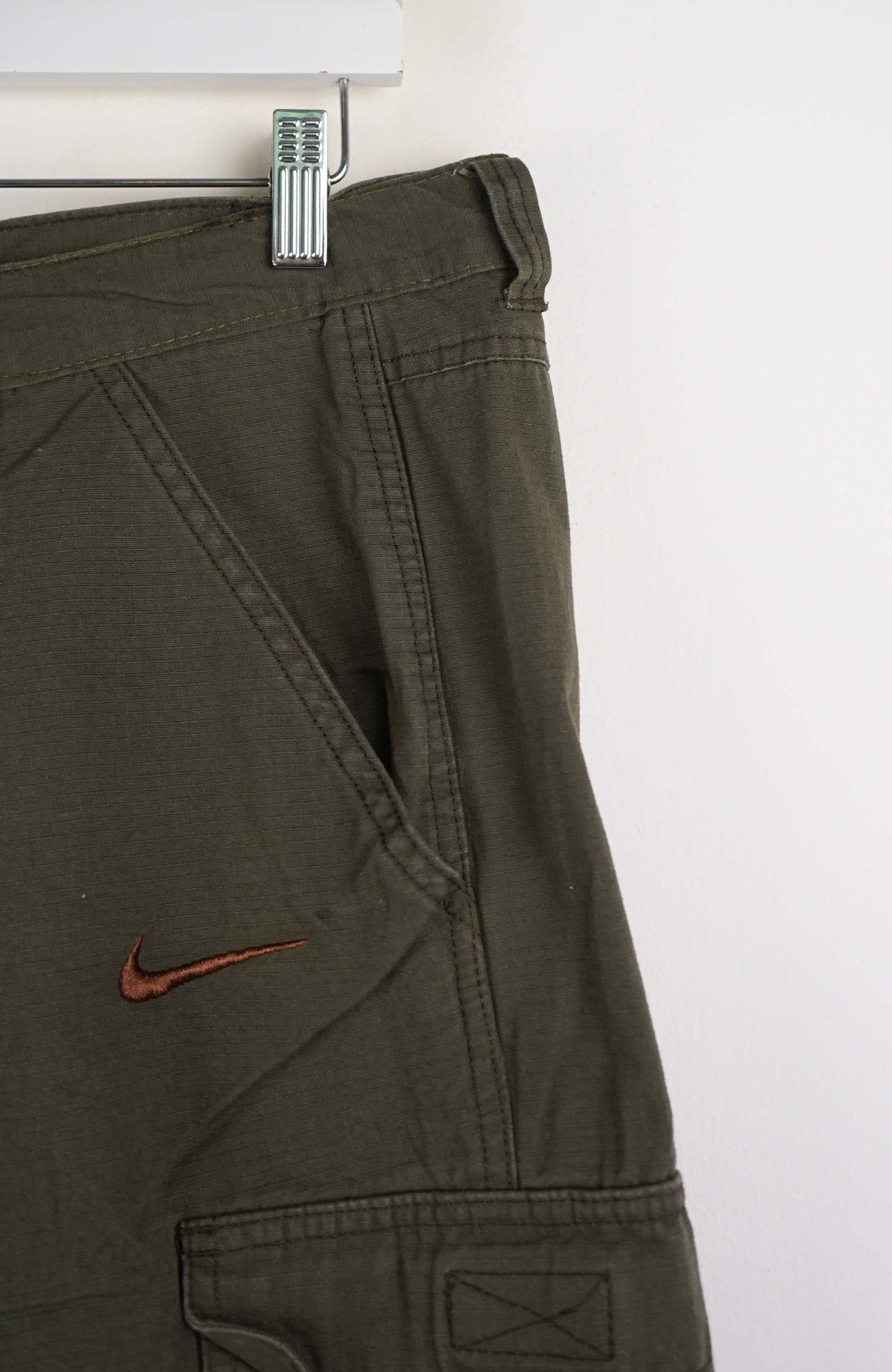 VINTAGE REWORK CARGO SHORTS W33