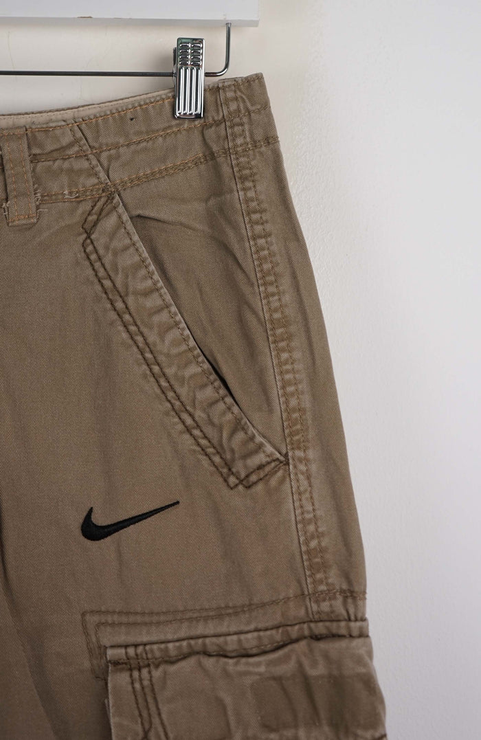VINTAGE REWORK CARGO SHORTS W28