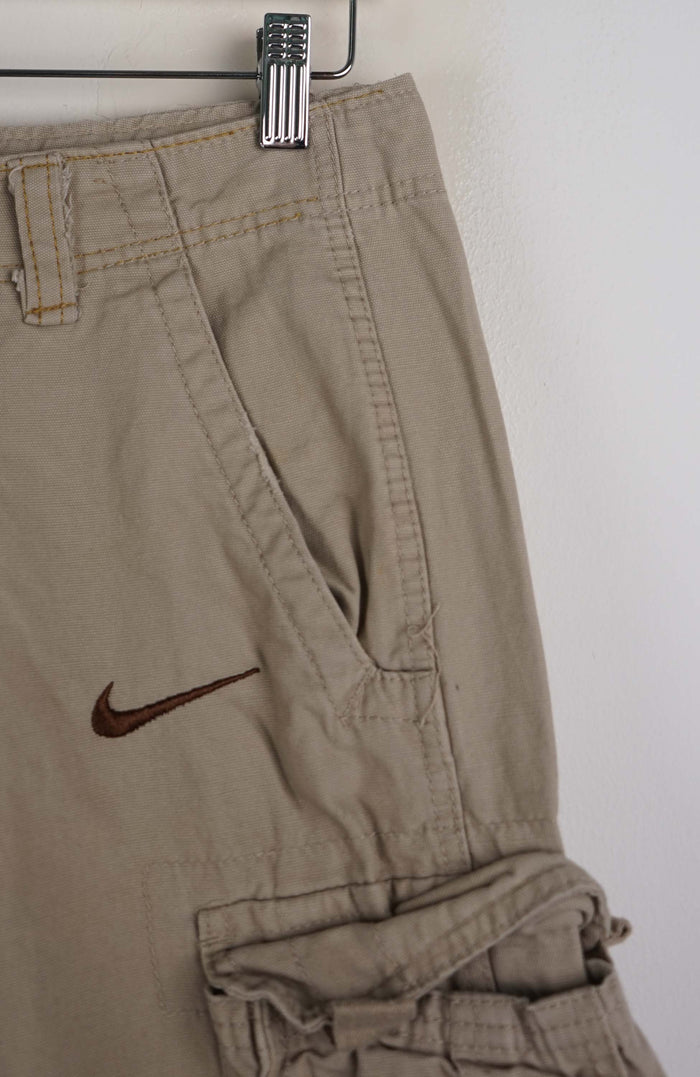 VINTAGE REWORK CARGO SHORTS W28