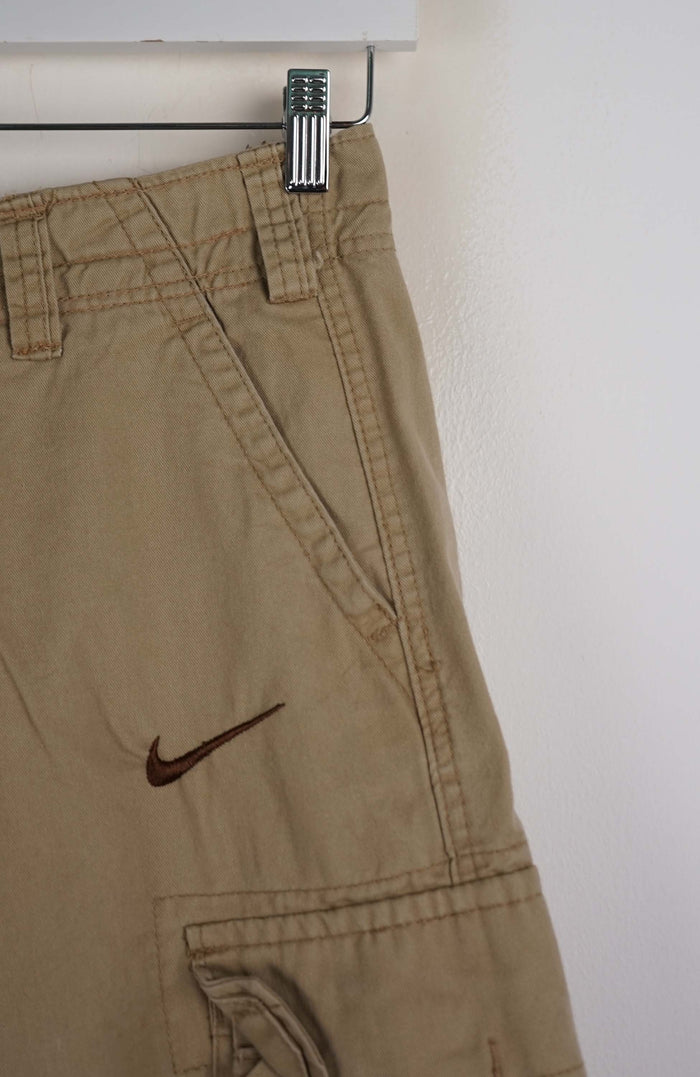VINTAGE REWORK CARGO SHORTS W26