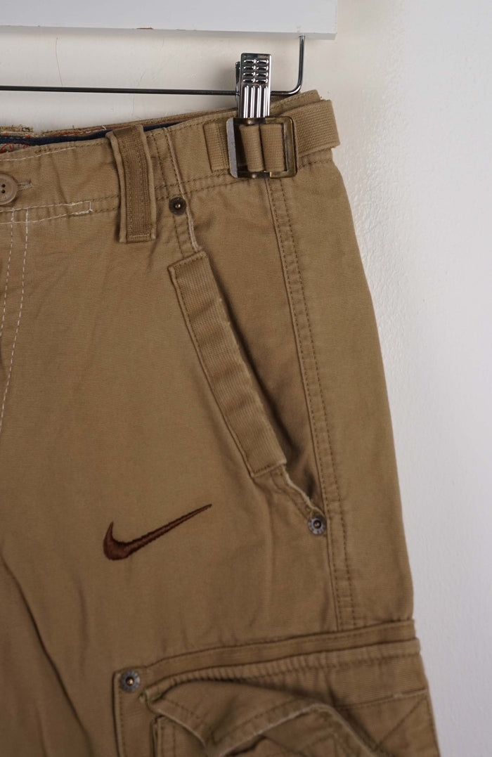 VINTAGE REWORK CARGO SHORTS W28