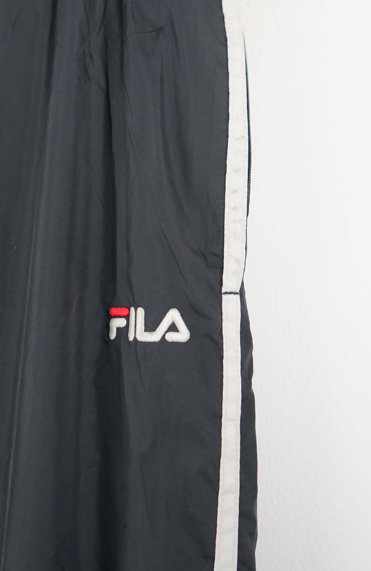 VINTAGE FILA TRACK PANTS (M)