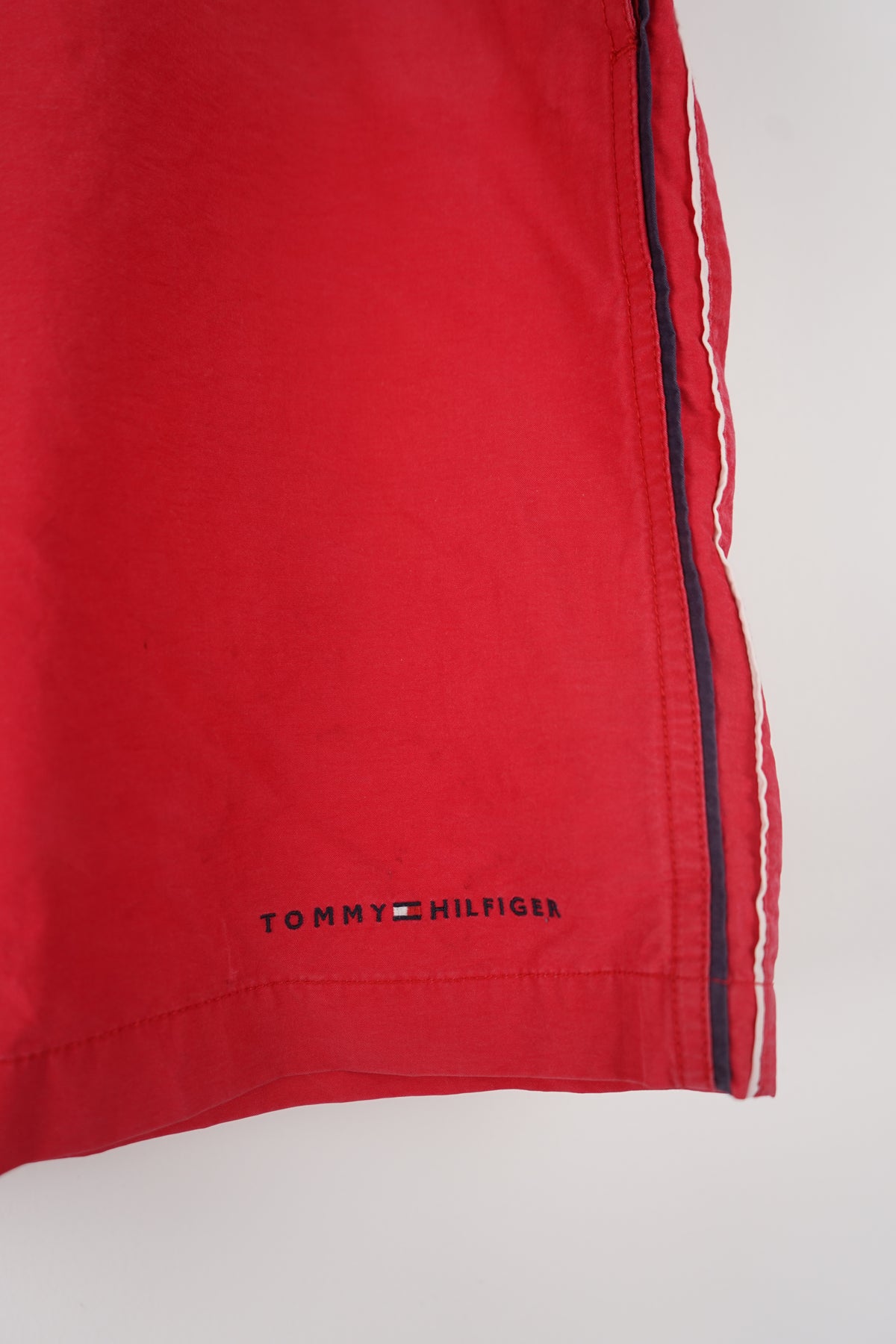VINTAGE TOMMY HILFIGER SHORTS W36