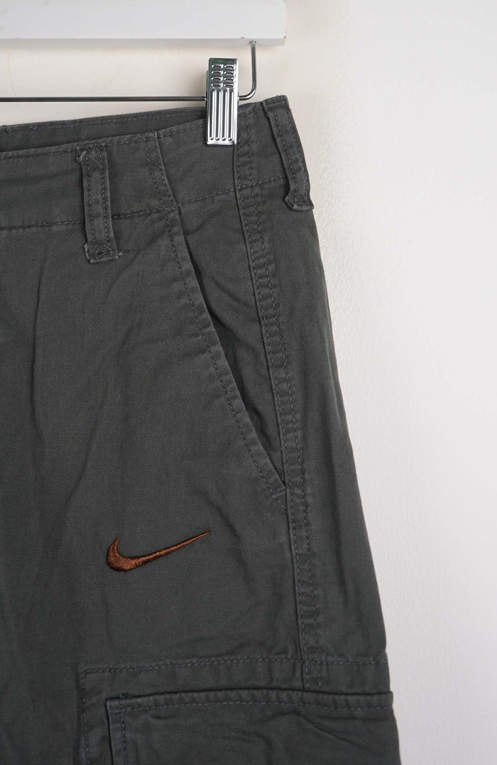 VINTAGE REWORK CARGO SHORTS W28