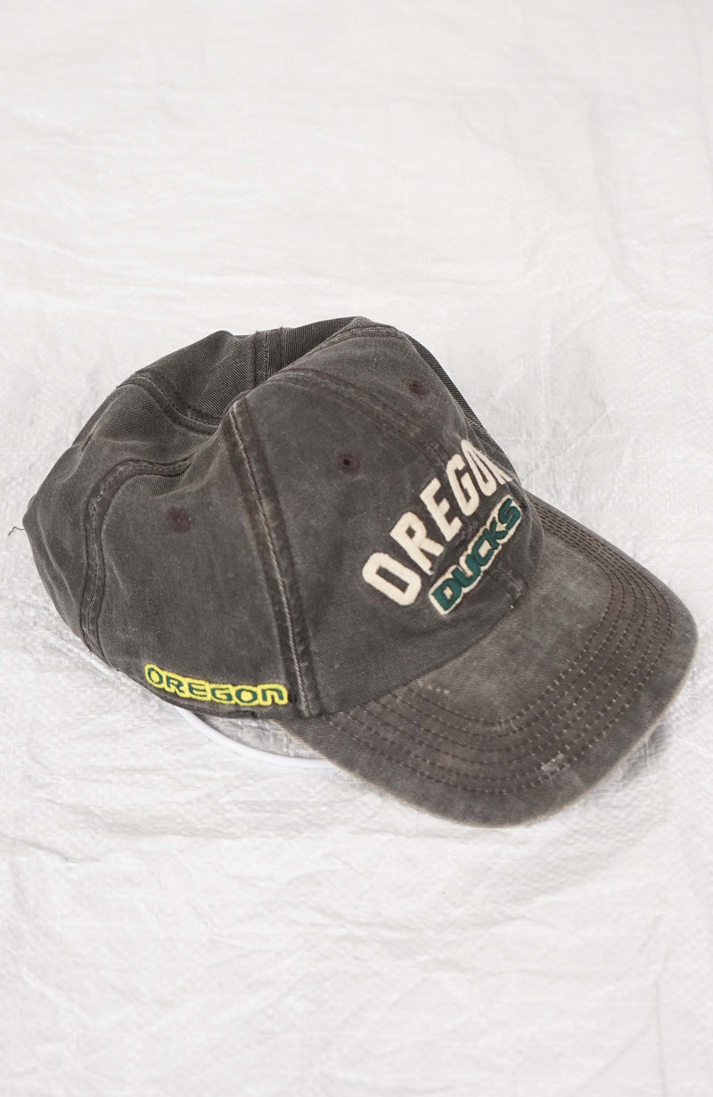 VINTAGE OREGON DUCKS HAT