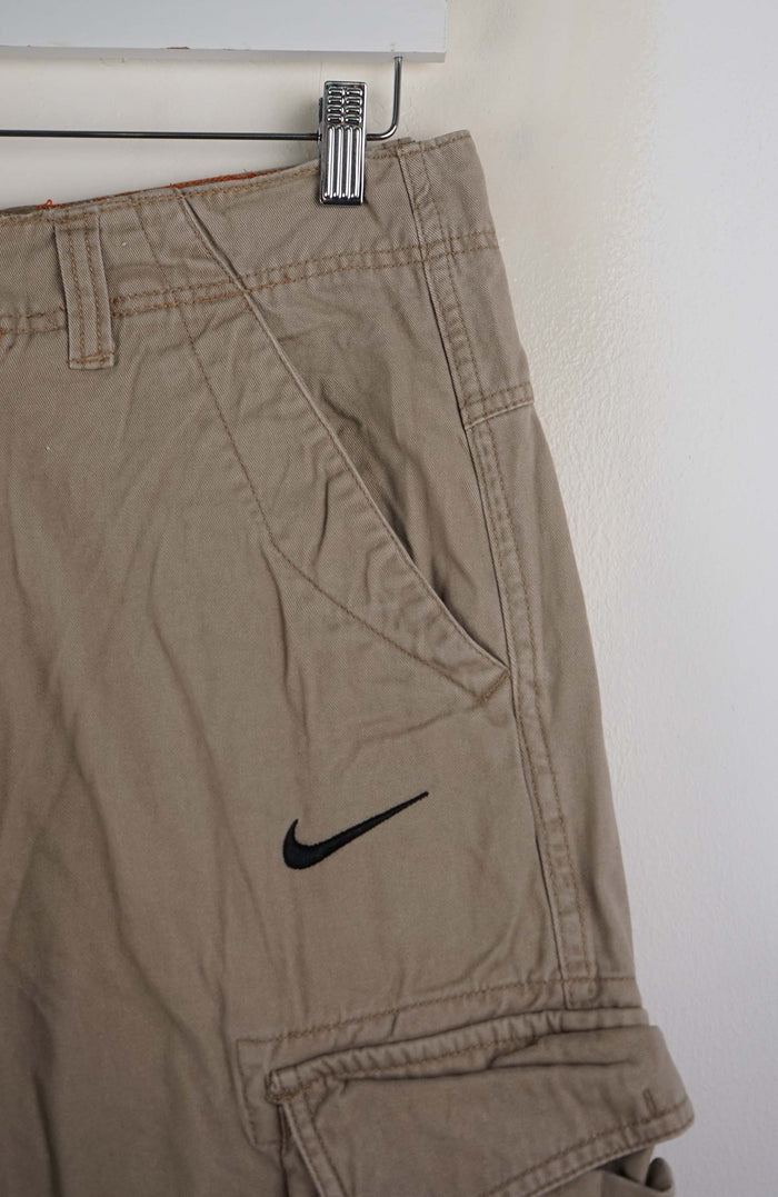 VINTAGE REWORK CARGO SHORTS W30